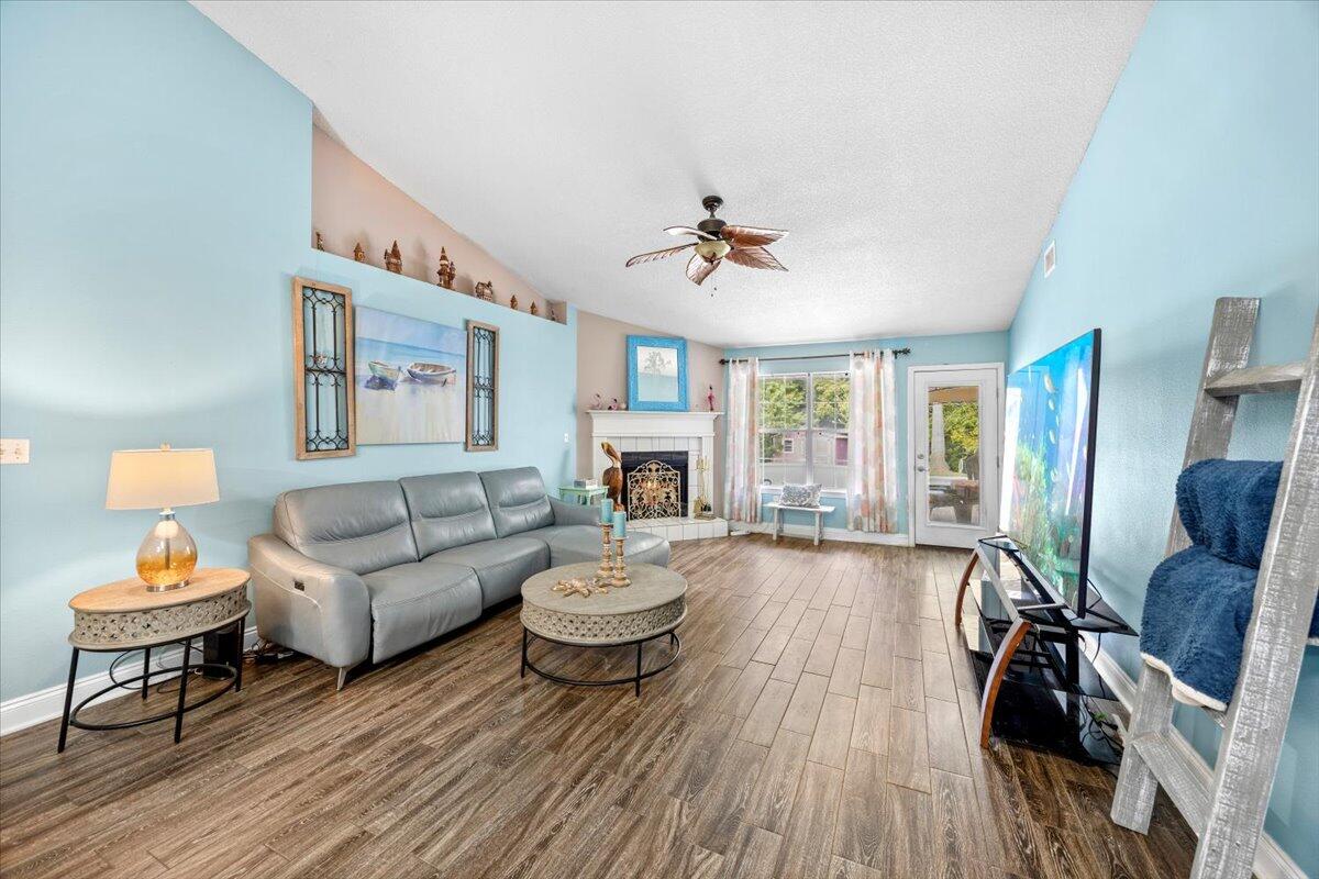 BRIGHTON OAKS - Residential