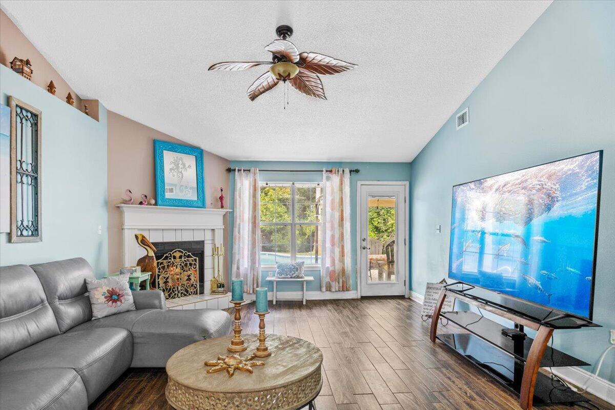 BRIGHTON OAKS - Residential
