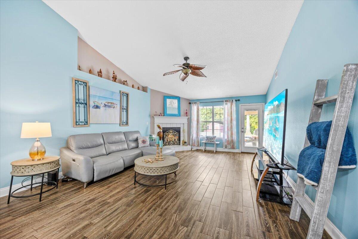 BRIGHTON OAKS - Residential