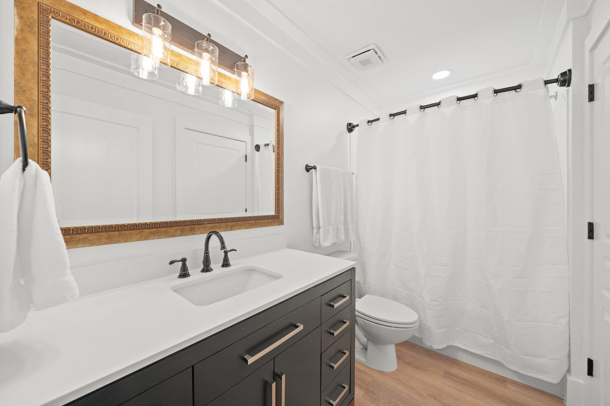 TRANQUIL HARBOUR - Residential