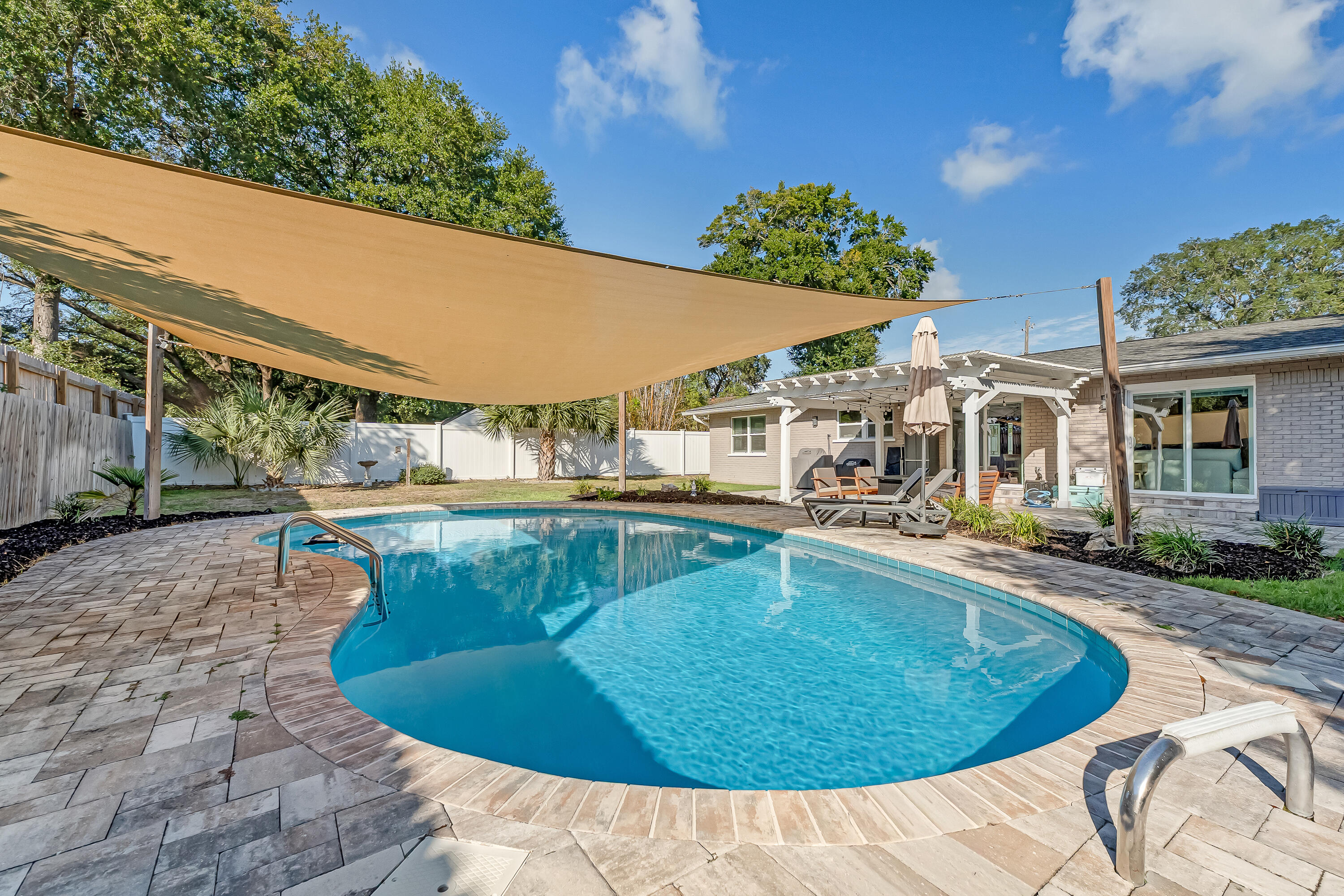 SUNSET BEACH - Residential