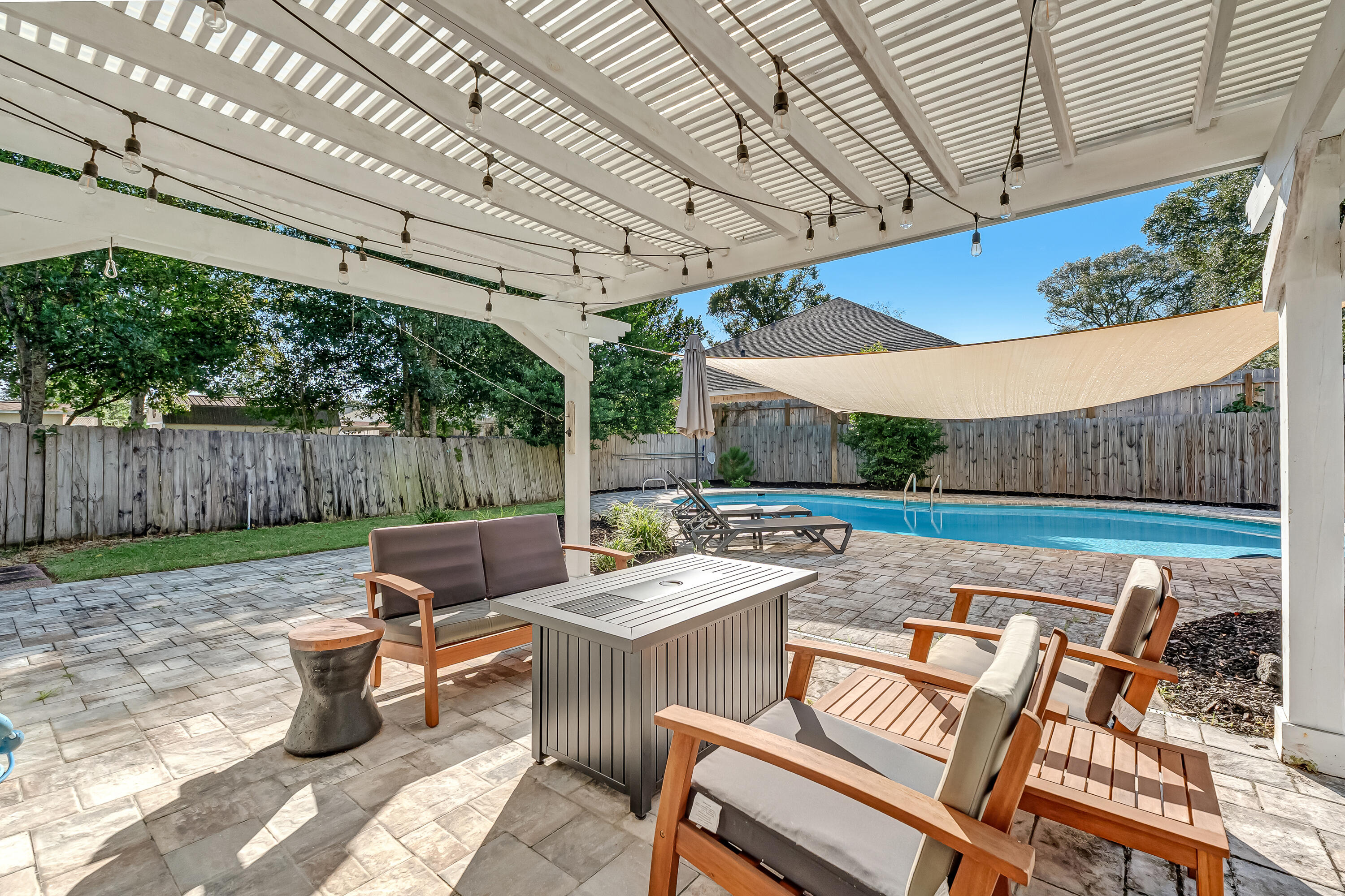 SUNSET BEACH - Residential