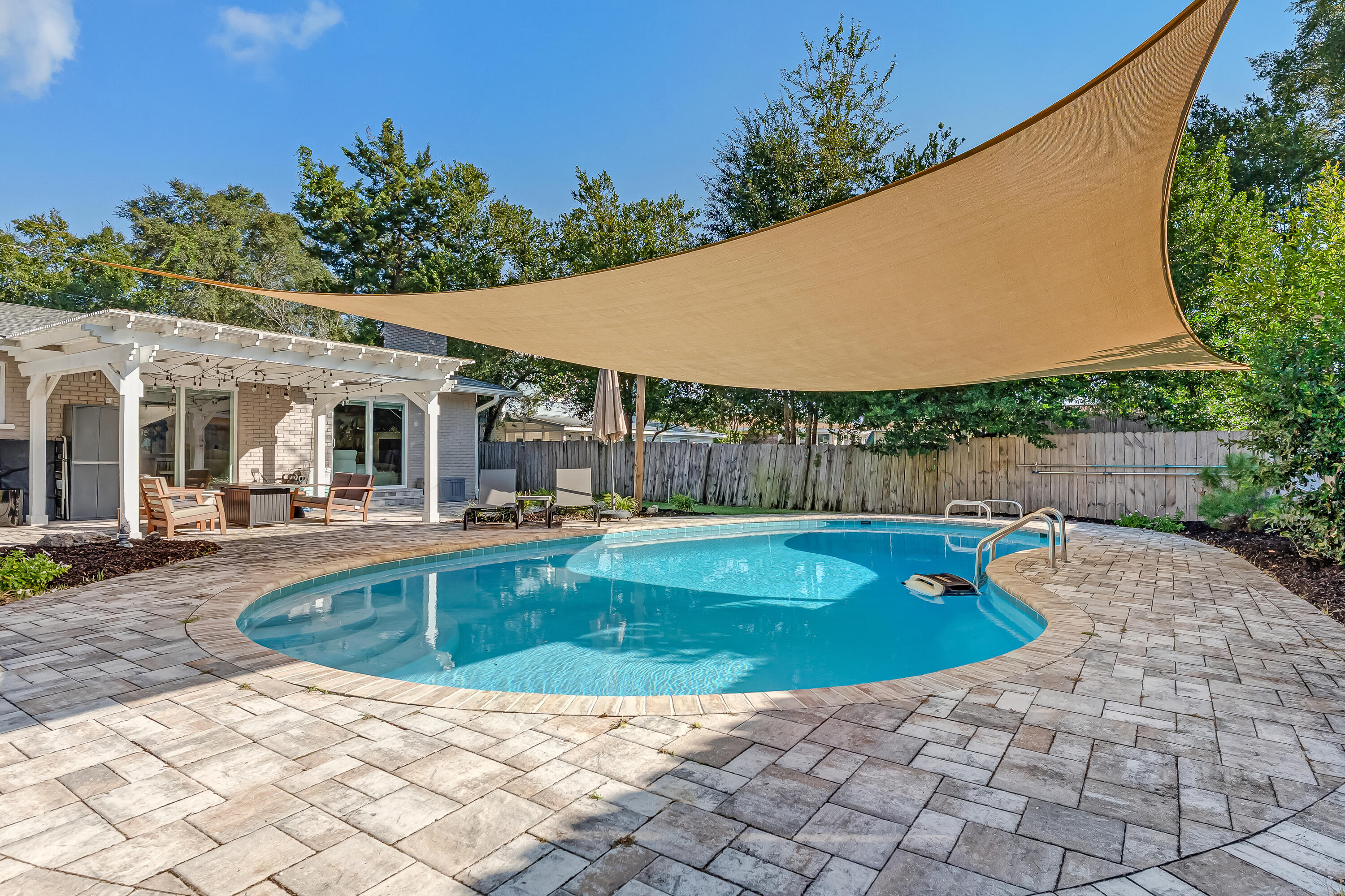SUNSET BEACH - Residential