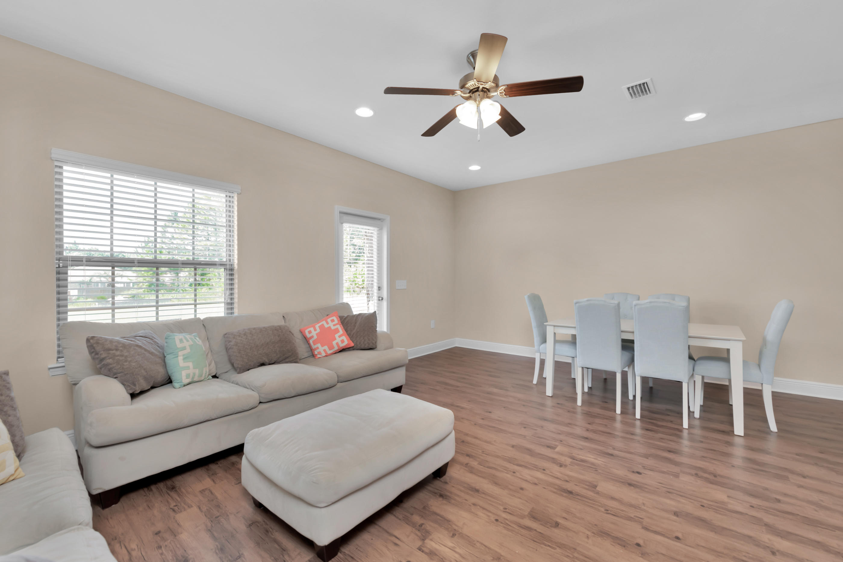 RESERVE POINTE - Residential