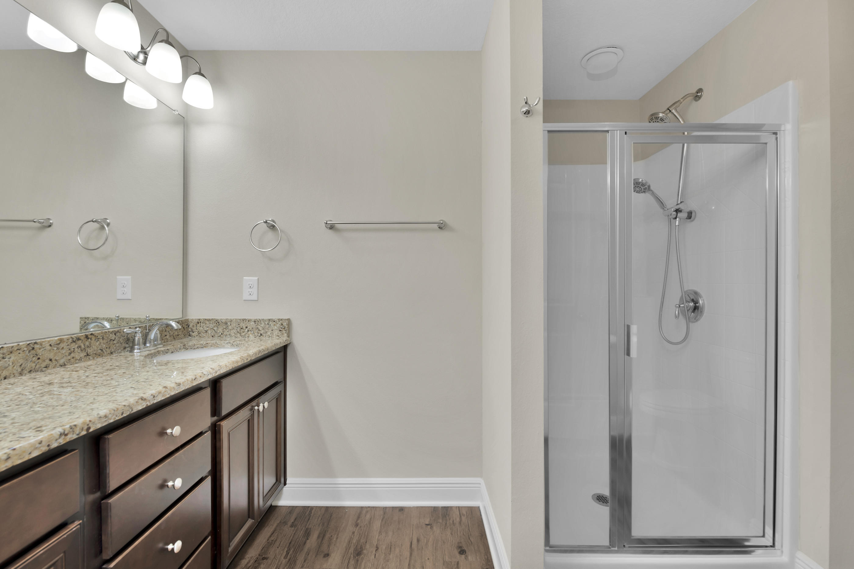 RESERVE POINTE - Residential