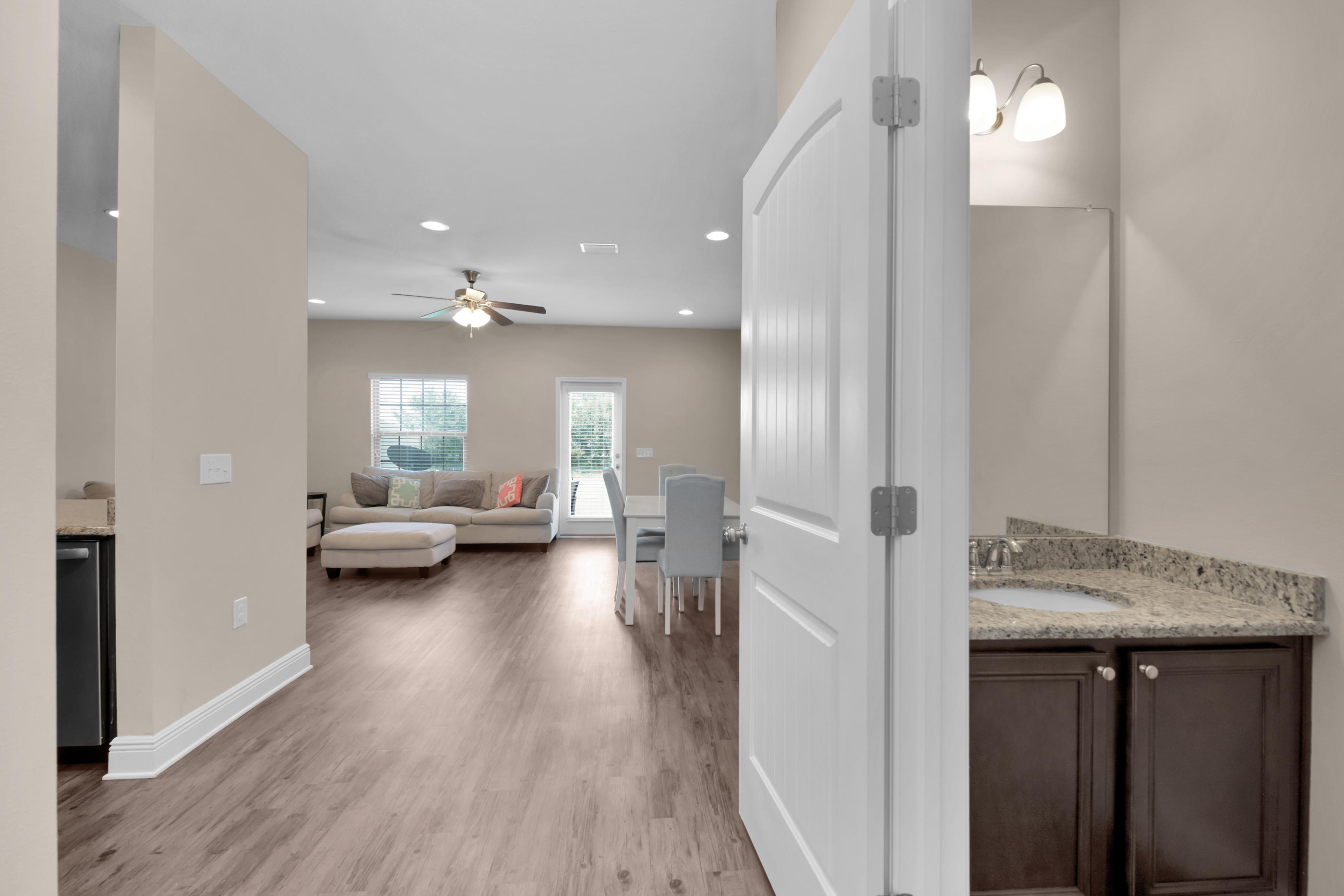 RESERVE POINTE - Residential