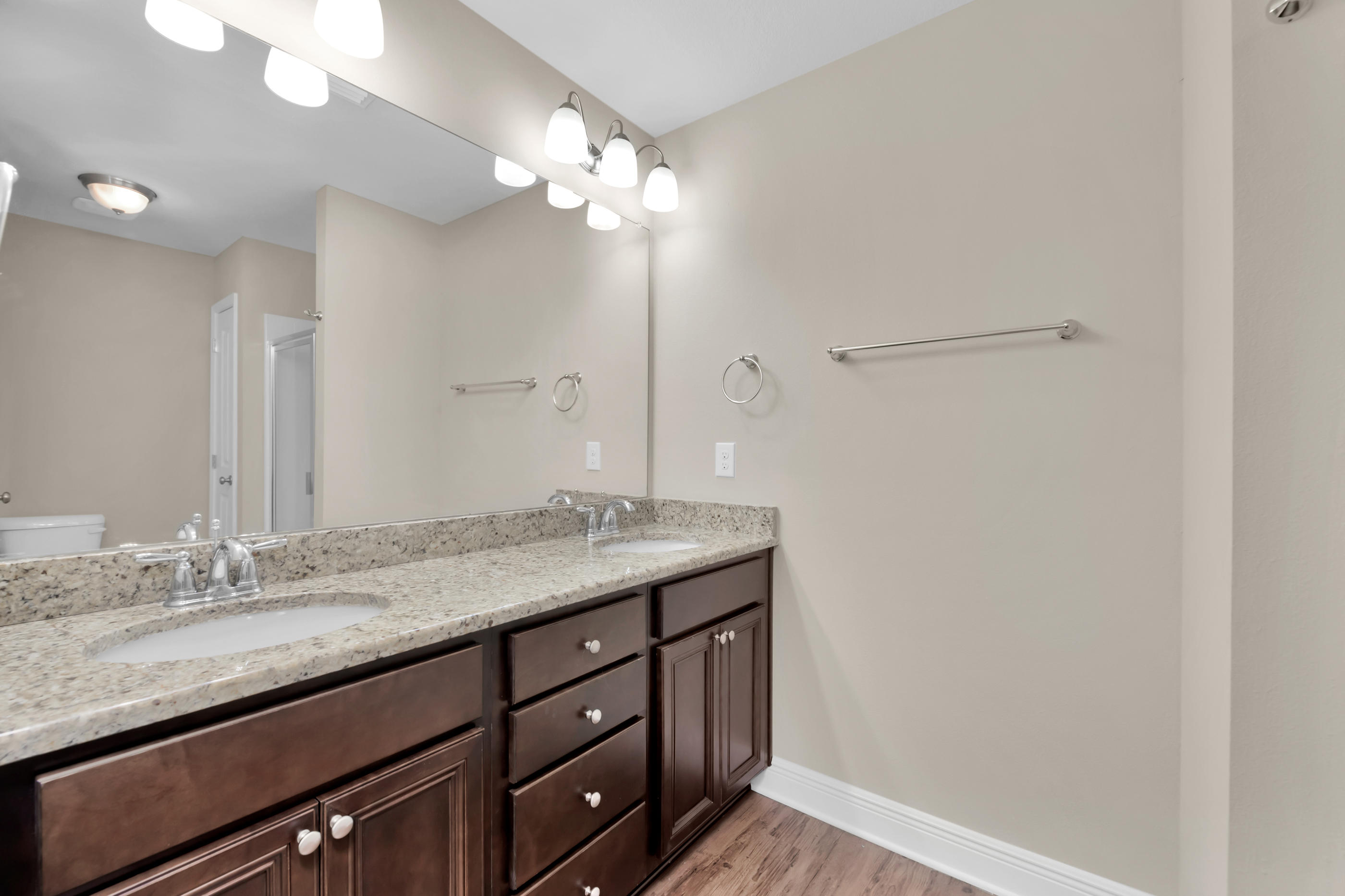 RESERVE POINTE - Residential