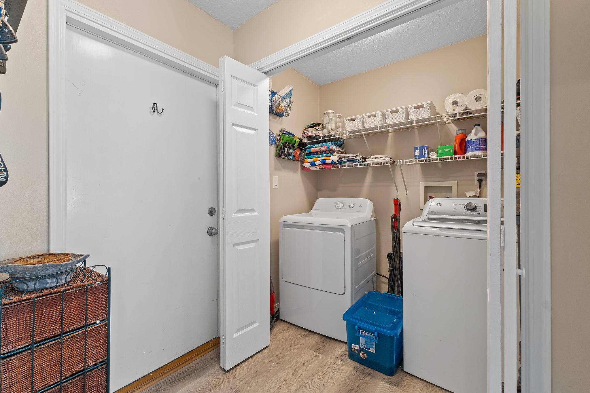 HOLLEY BY THE SEA - Residential