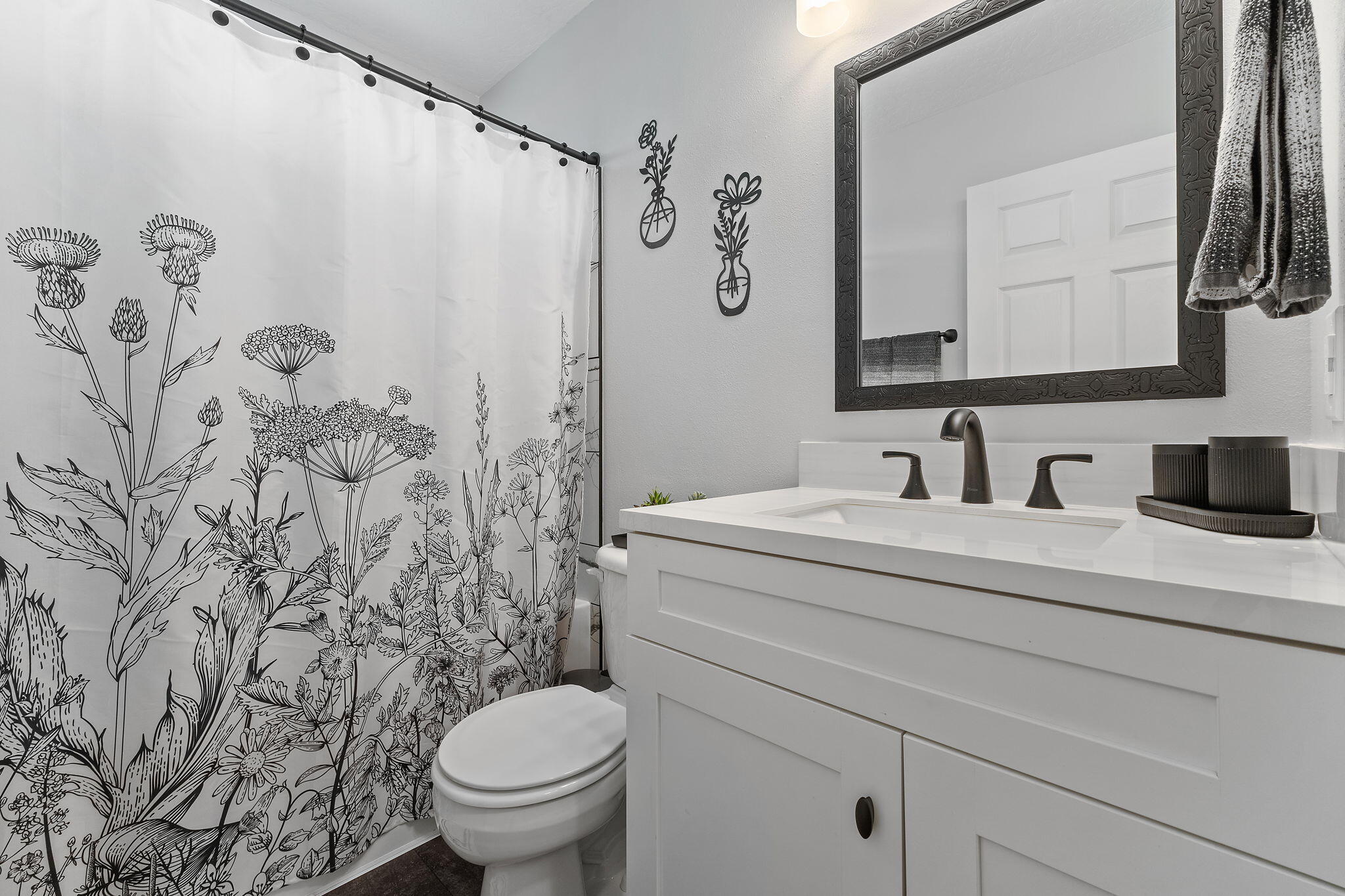 HOLLEY BY THE SEA - Residential