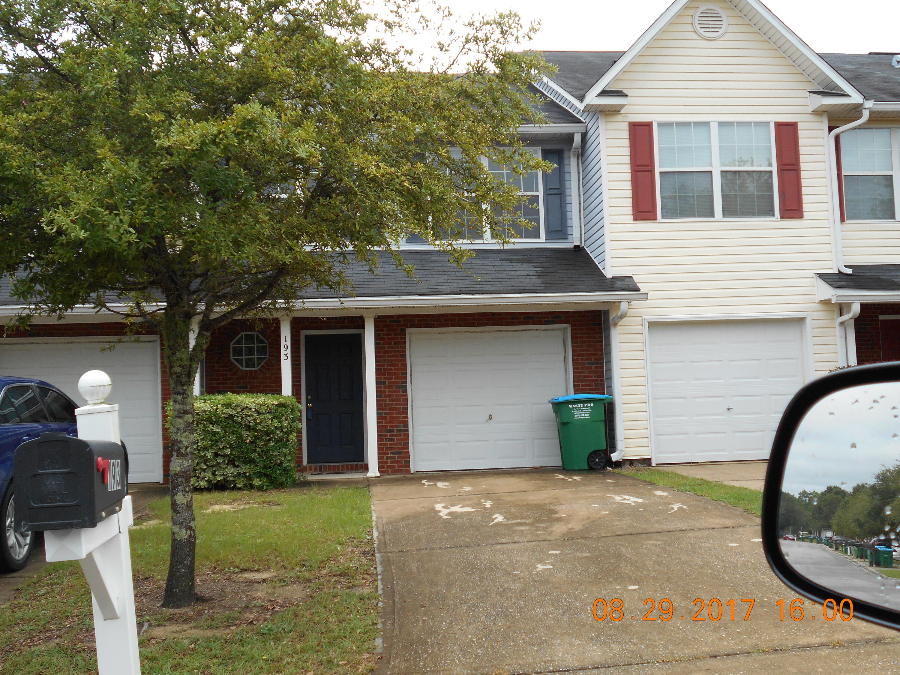 Rolling Pines T/H - Residential