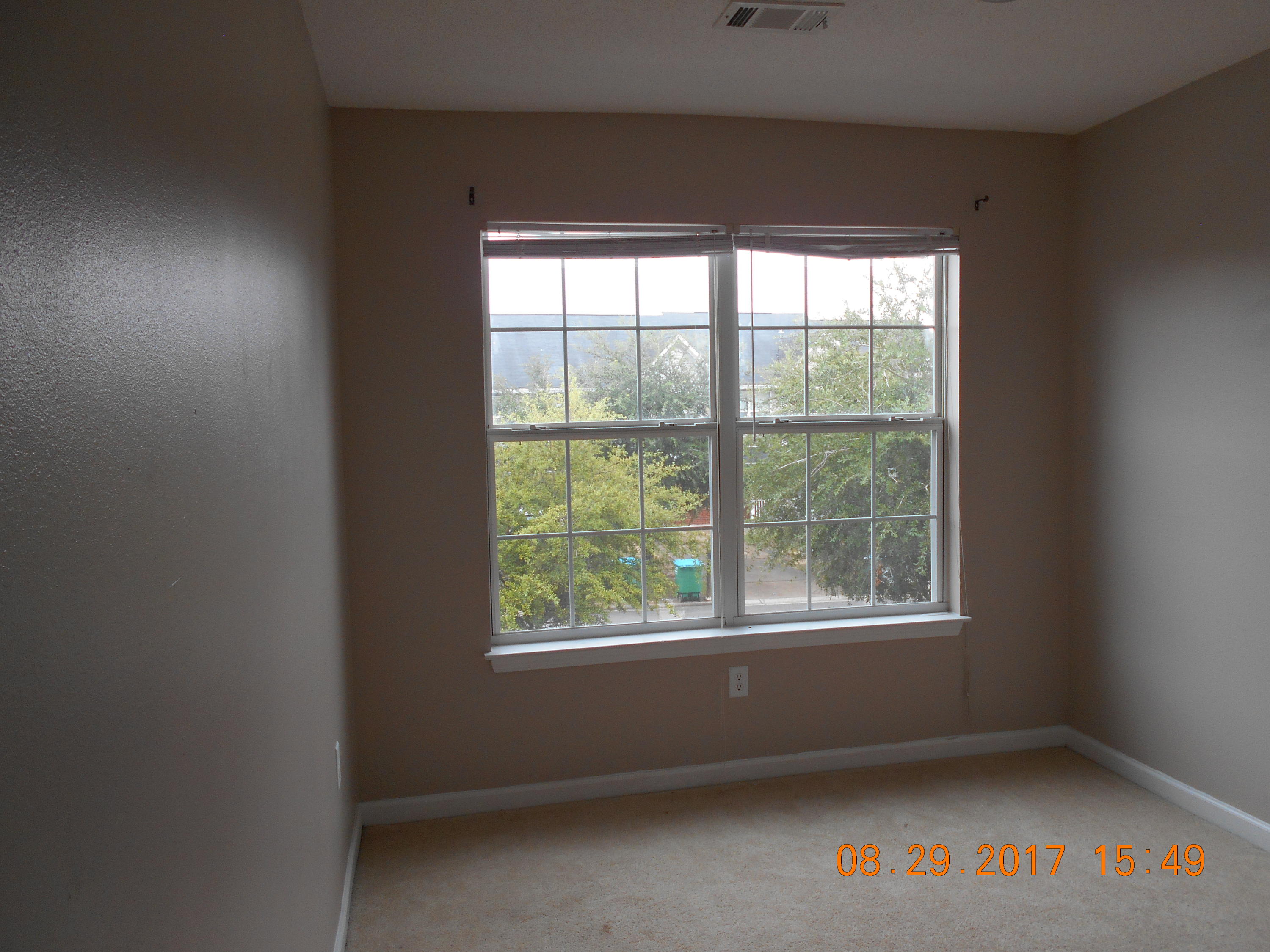 Rolling Pines T/H - Residential