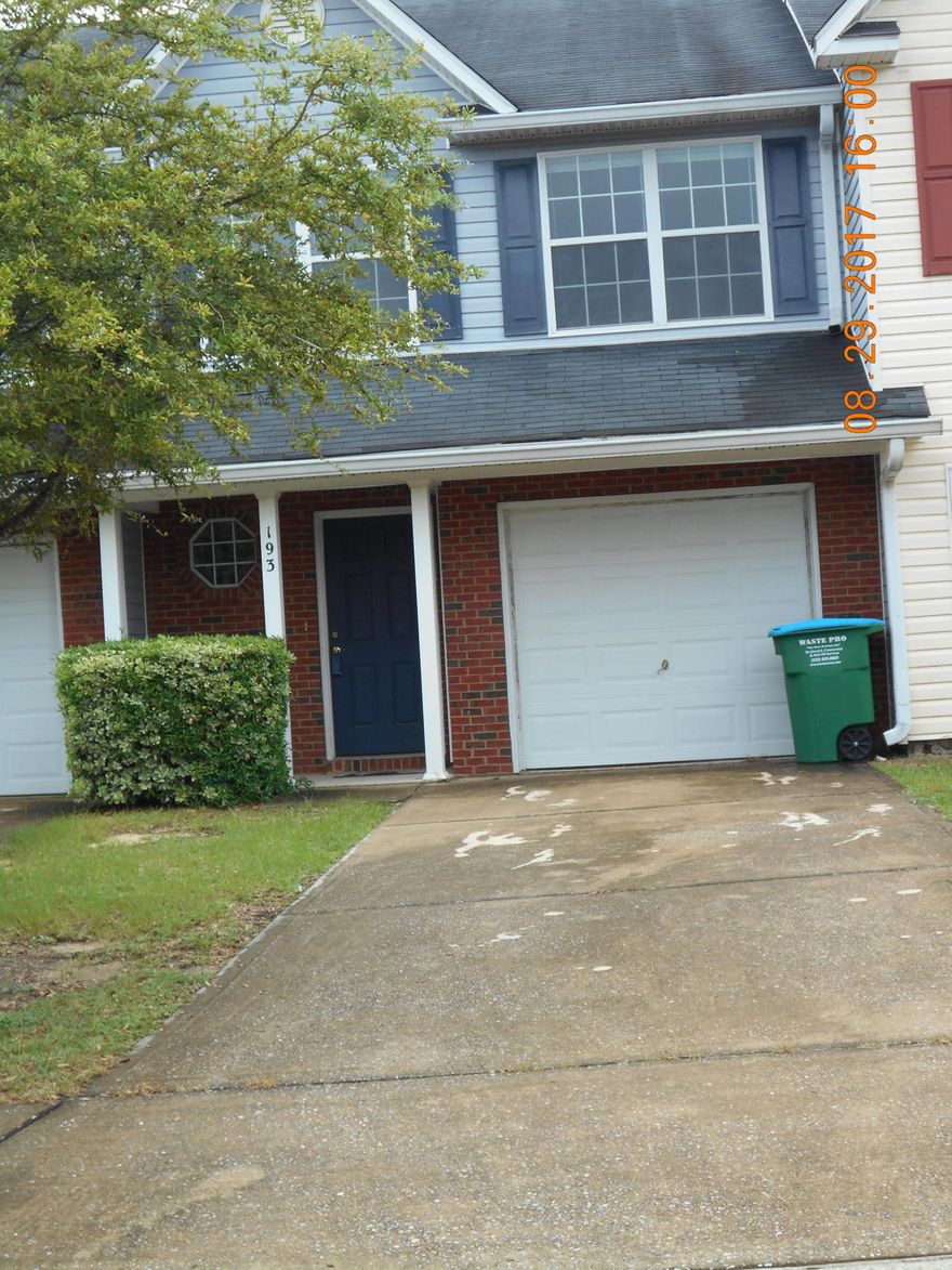 Move in ready, this 3 bedroom 2 1/2 bath unit has a garage~ 1/2 bath downstairs with 3 bedrooms and 2 baths upstairs~ Convenient to the schools, Churches, NOMC and shopping~