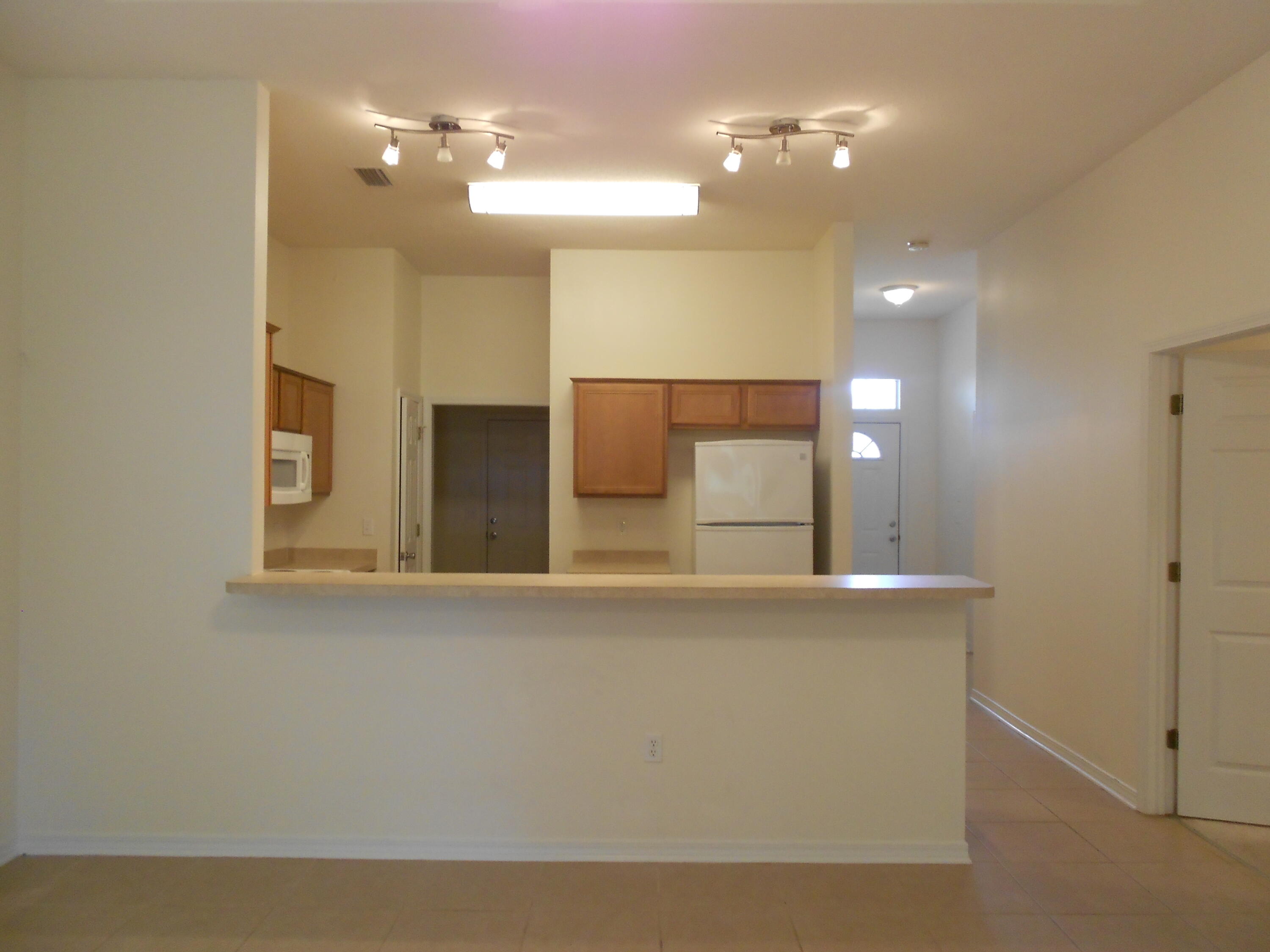 NORTH PARK T/H PH II - Residential Lease
