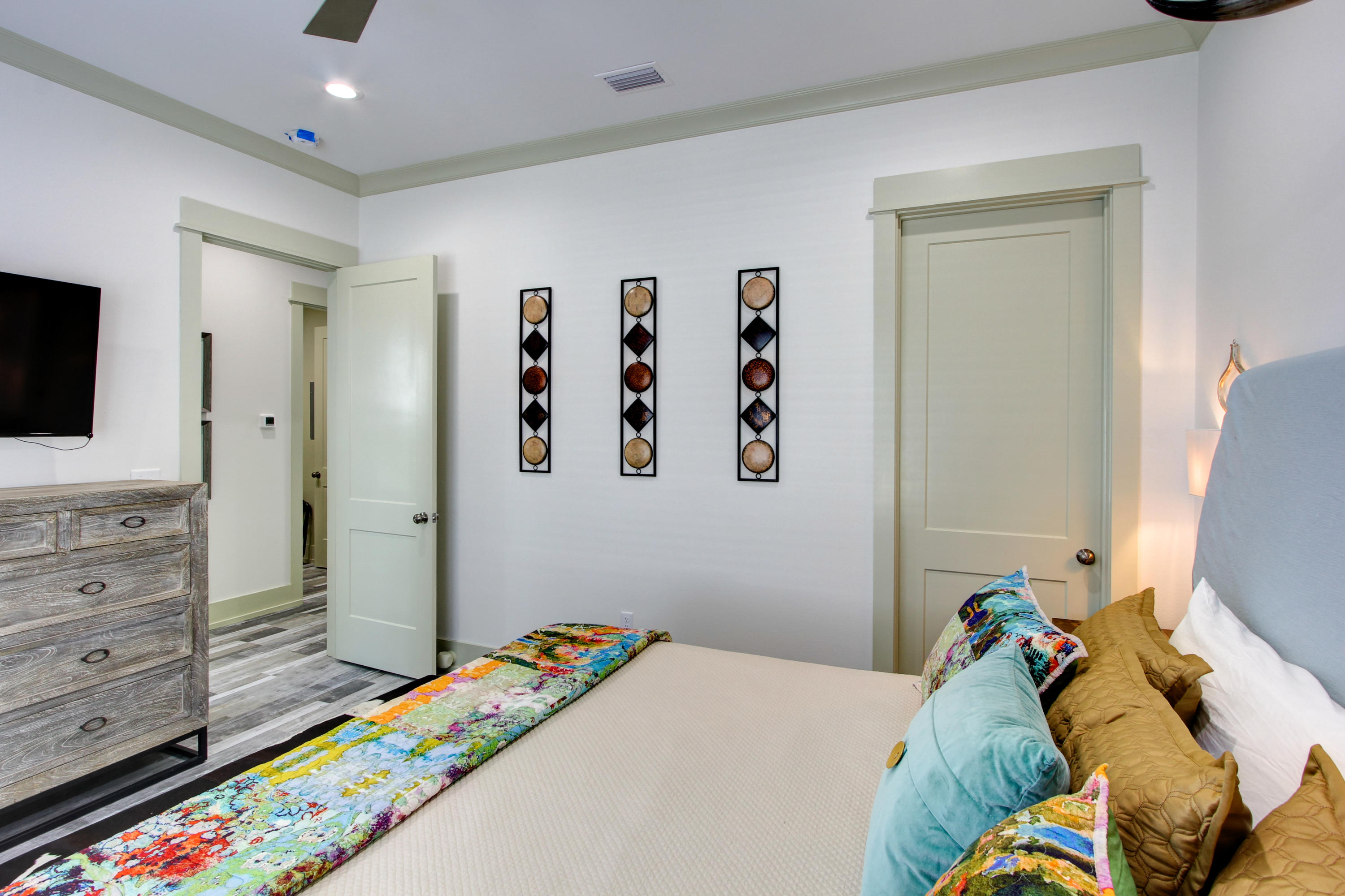 BELAIRE ESTATES - Residential