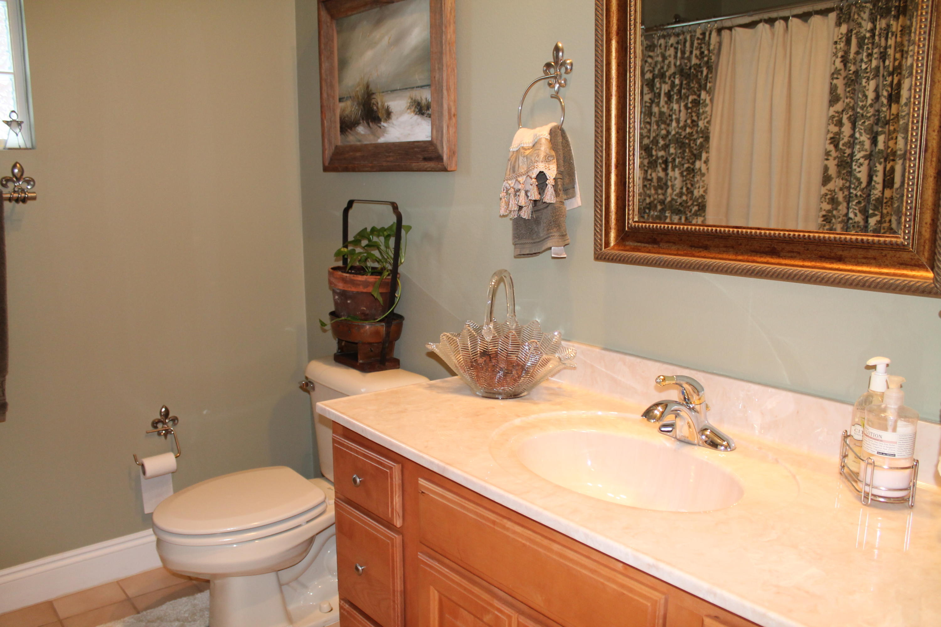 ROCKY BAYOU CC EST #9 LOT 39 - Residential