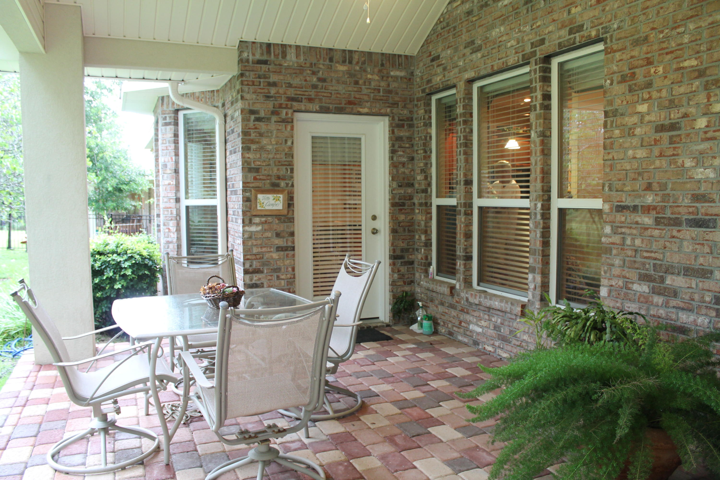 ROCKY BAYOU CC EST #9 LOT 39 - Residential