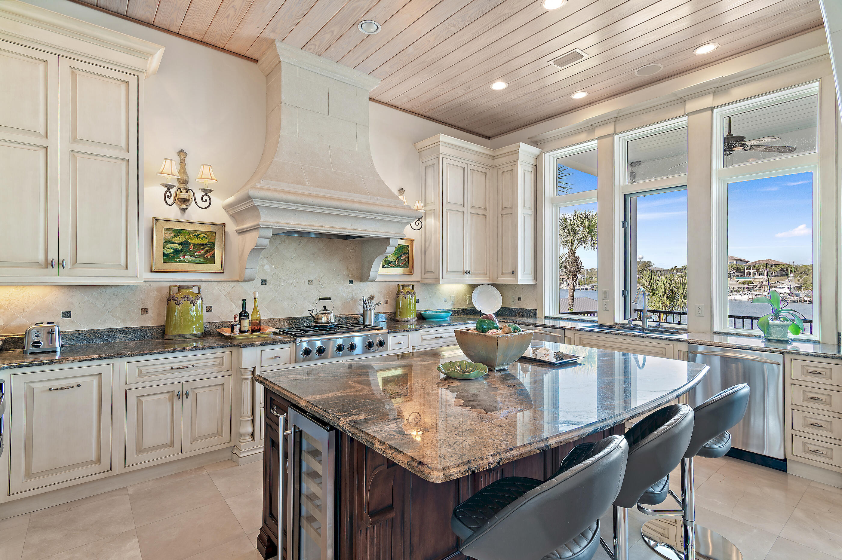 HOLIDAY ISLE - Residential