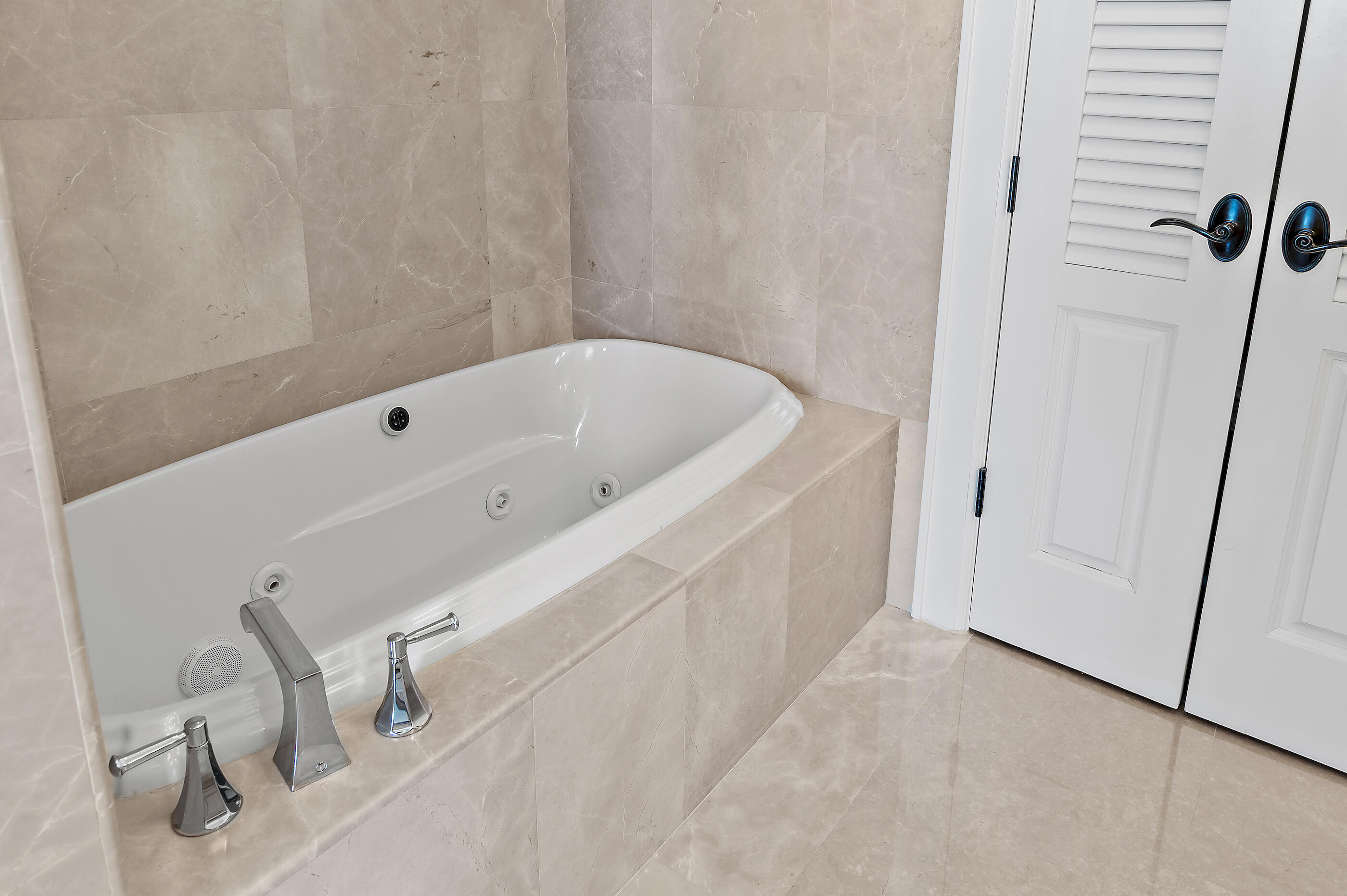 HOLIDAY ISLE - Residential