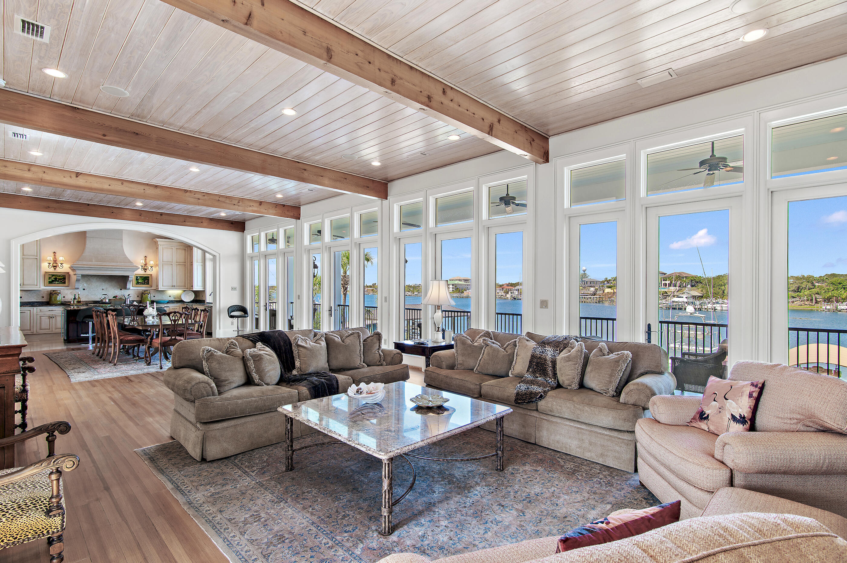 HOLIDAY ISLE - Residential