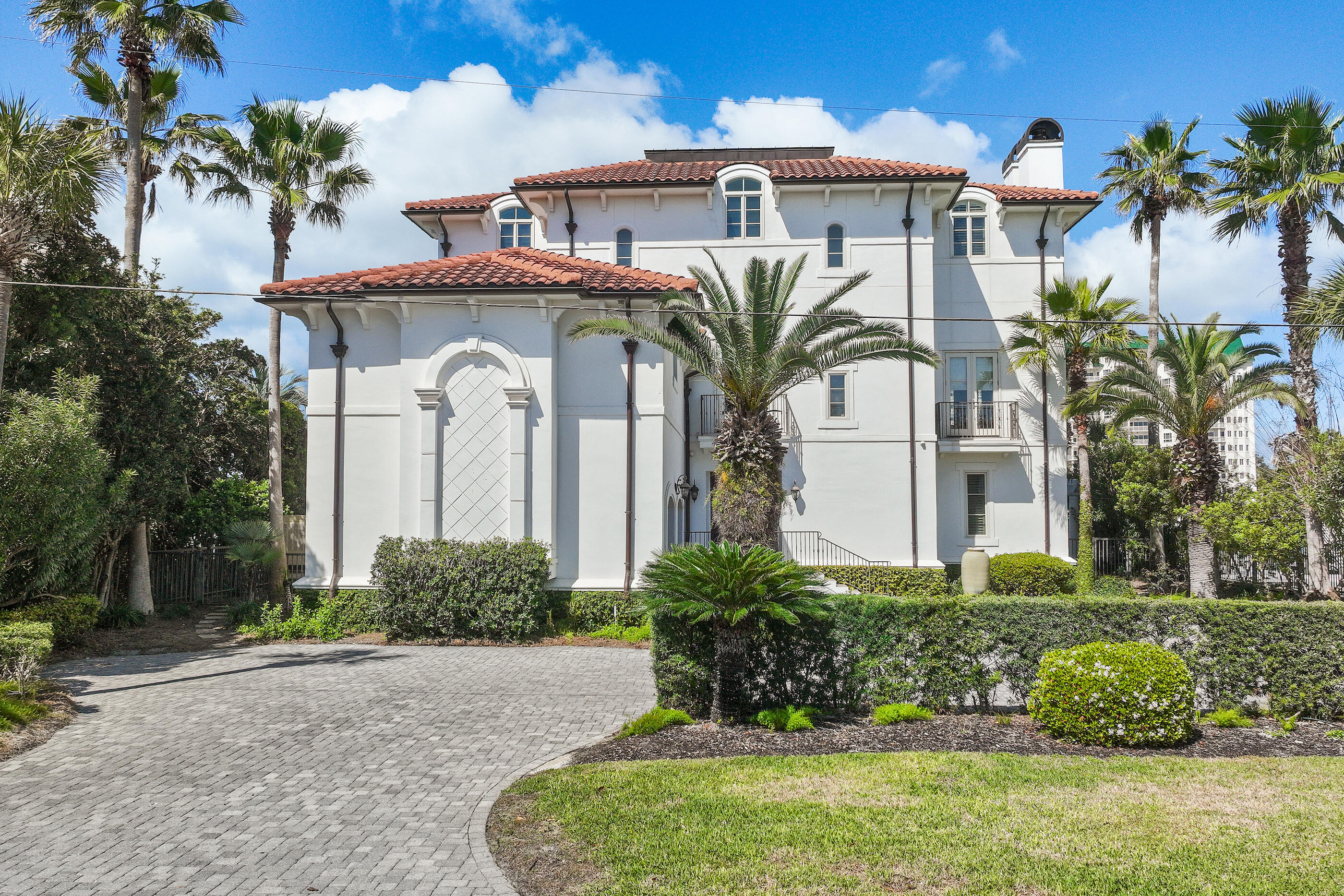 HOLIDAY ISLE - Residential