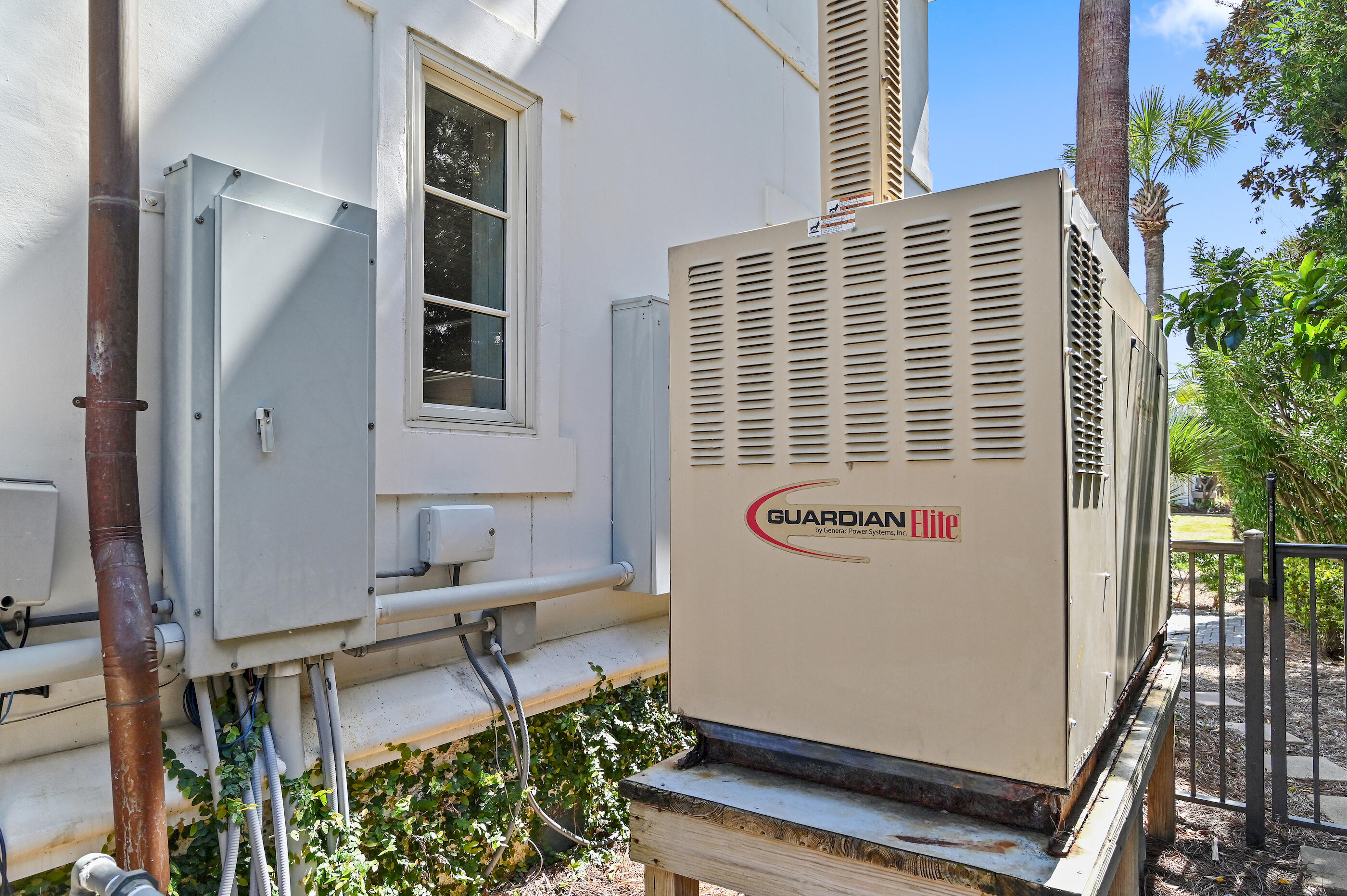 HOLIDAY ISLE - Residential