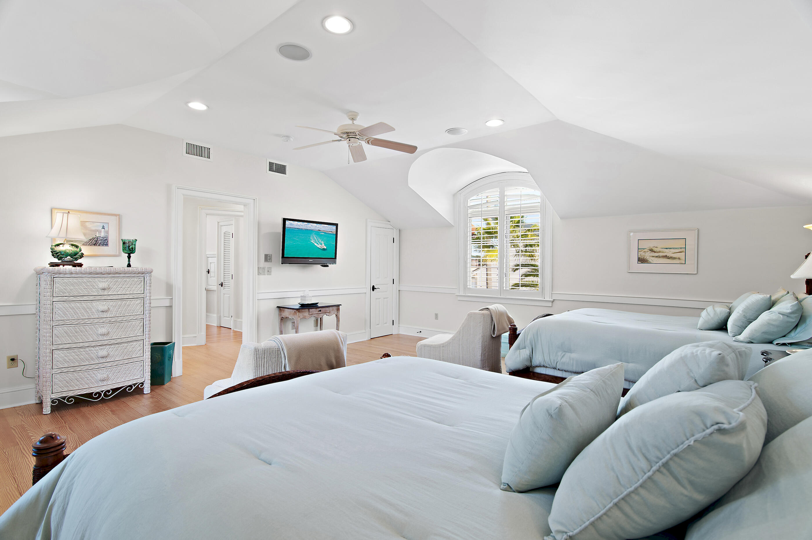 HOLIDAY ISLE - Residential