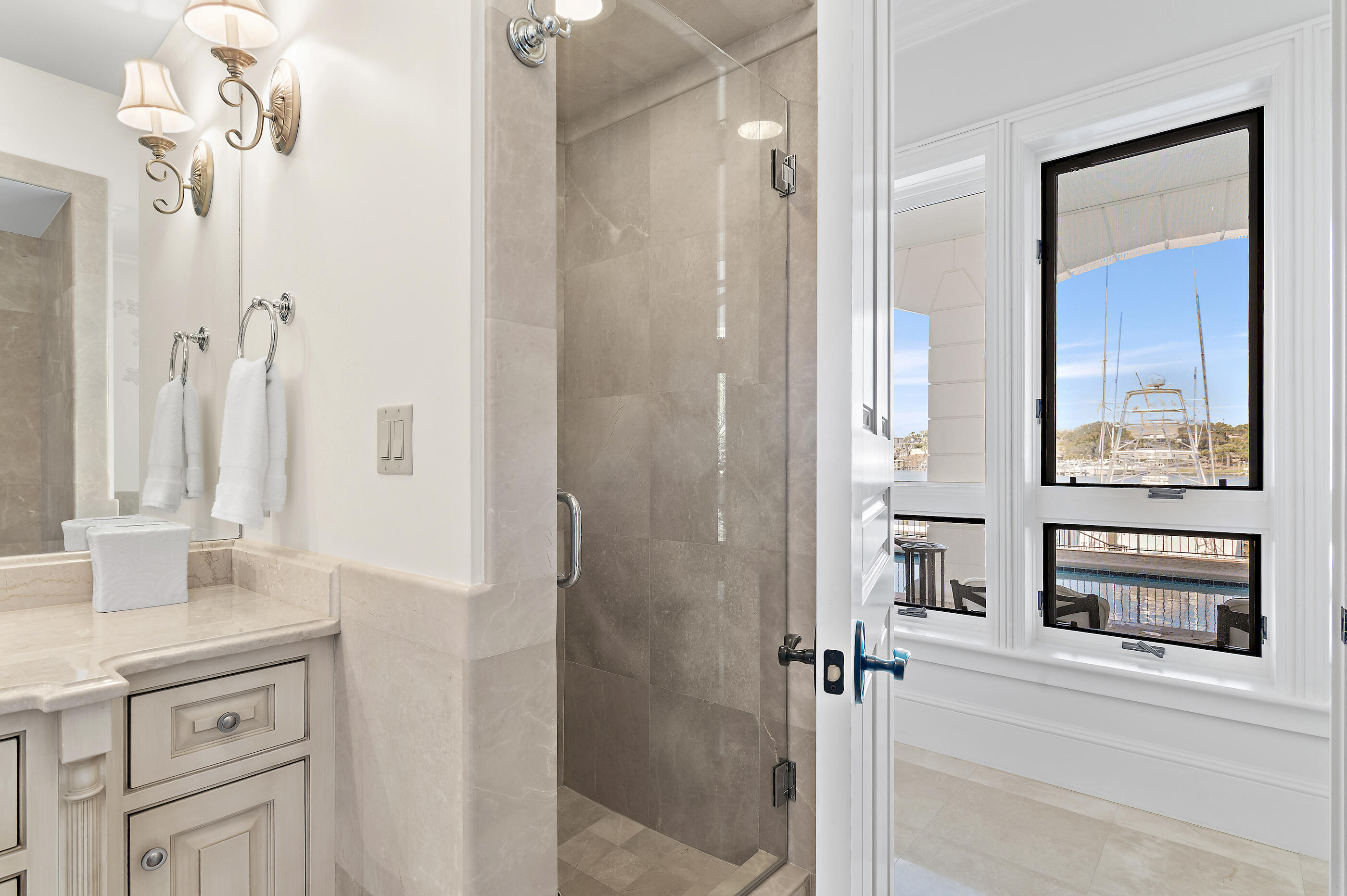 HOLIDAY ISLE - Residential