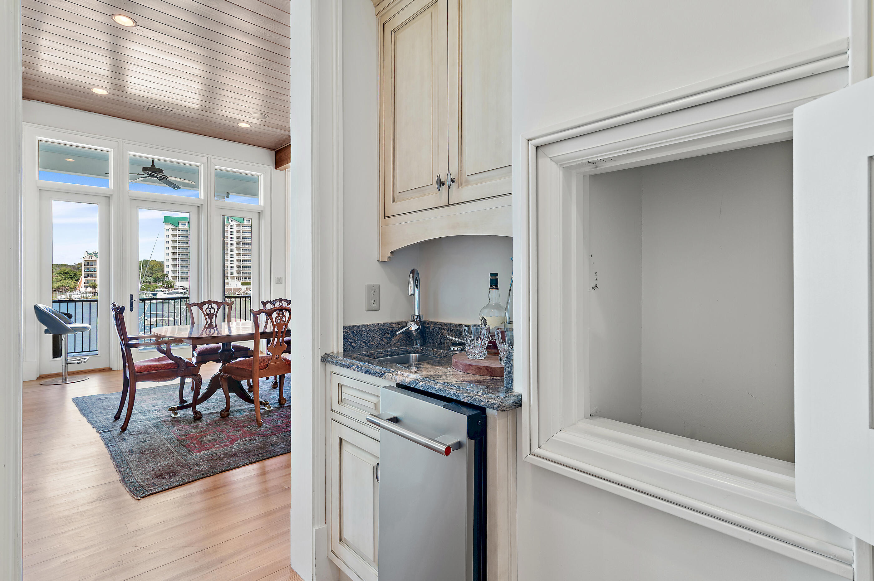 HOLIDAY ISLE - Residential