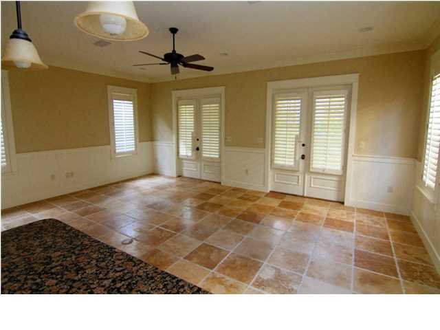 BUNGALOS AT SANDESTIN - Residential