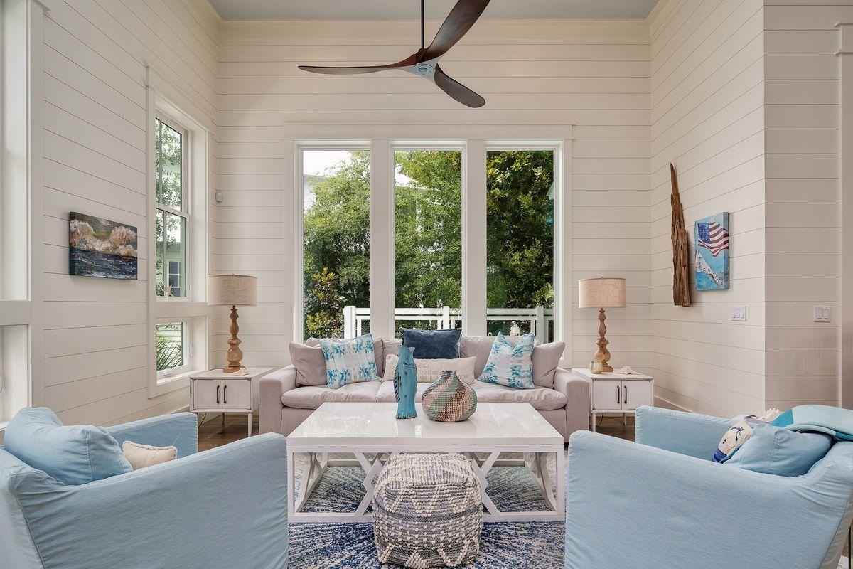 SEAGROVE SHORES 4TH ADD - Residential