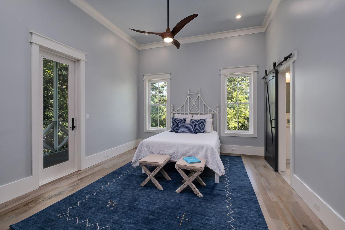SEAGROVE SHORES 4TH ADD - Residential
