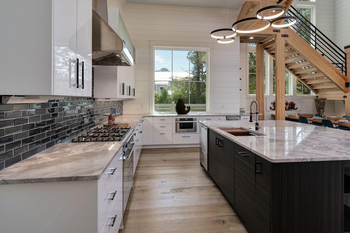 SEAGROVE SHORES 4TH ADD - Residential