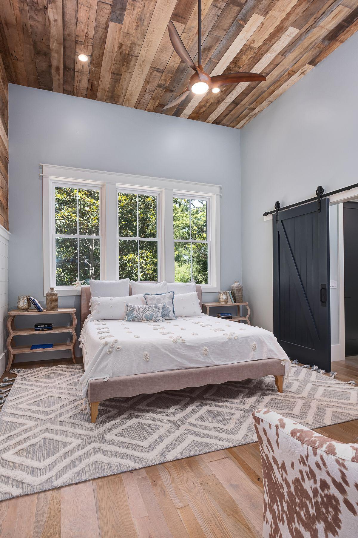 SEAGROVE SHORES 4TH ADD - Residential