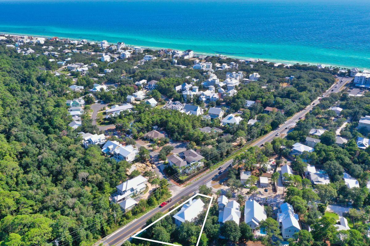 SEAGROVE SHORES 4TH ADD - Residential