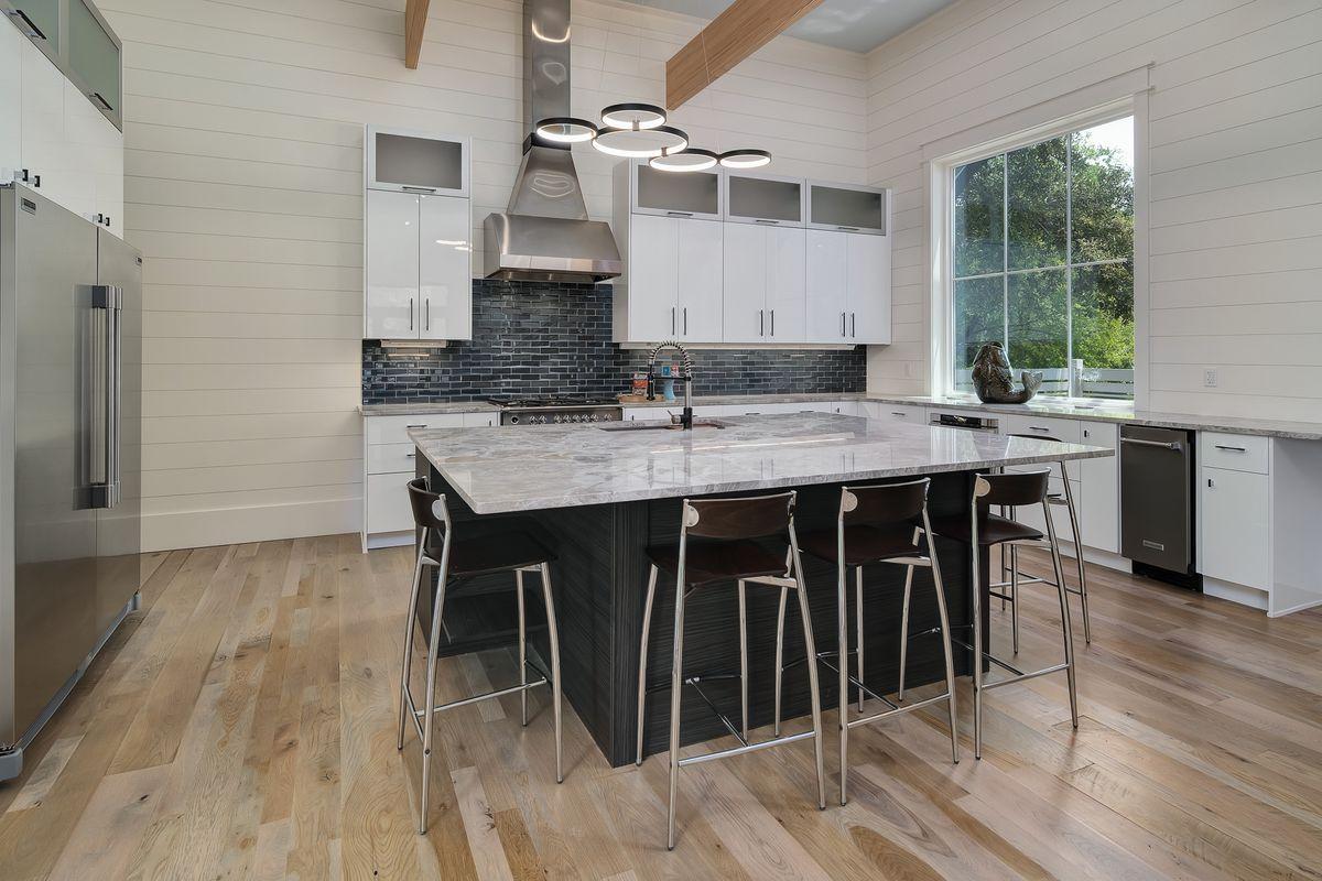 SEAGROVE SHORES 4TH ADD - Residential