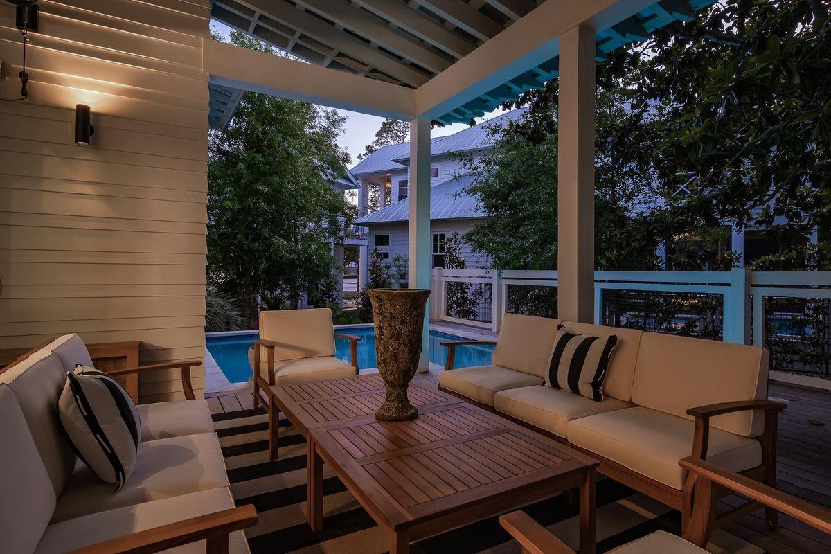 SEAGROVE SHORES 4TH ADD - Residential