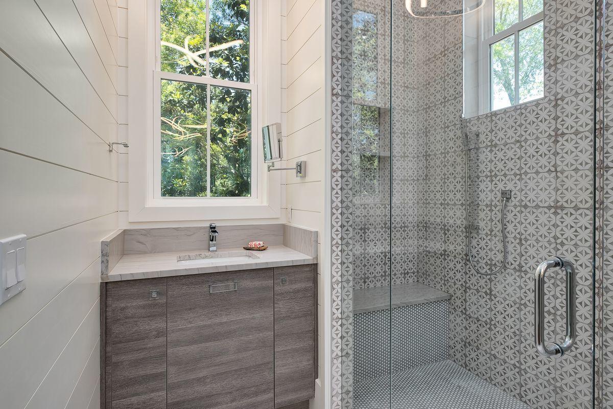 SEAGROVE SHORES 4TH ADD - Residential
