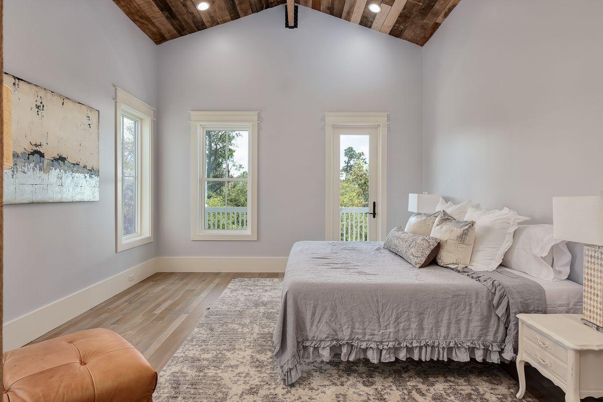 SEAGROVE SHORES 4TH ADD - Residential