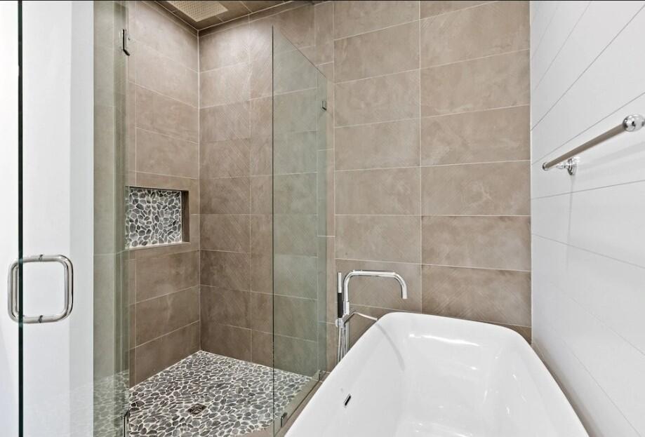 CYPRESS BREEZE PLANTATION - Residential