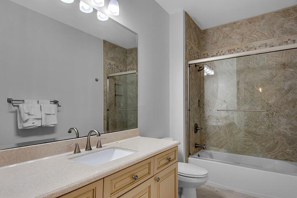 EMERALD WATERS - Residential