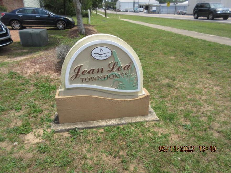 This townhouse (only 1.5 from Eglin AFB back gate) has so many beautiful upgrades that you'll be amazed. This is a larger end unit with a garage. The inside is gorgeously appointed with hardwood flooring in main living area, tile in the bathrooms, new bedroom carpet, granite countertops, stainless steel appliances, cultured marble bathtubs and vanities, crown molding and beautiful fan windows. Unit also comes with washer and dryer (not warranted for repairs or replacement). Just a stone's throw away from the elementary school. No smoking. No pets. Showings by appointment only.