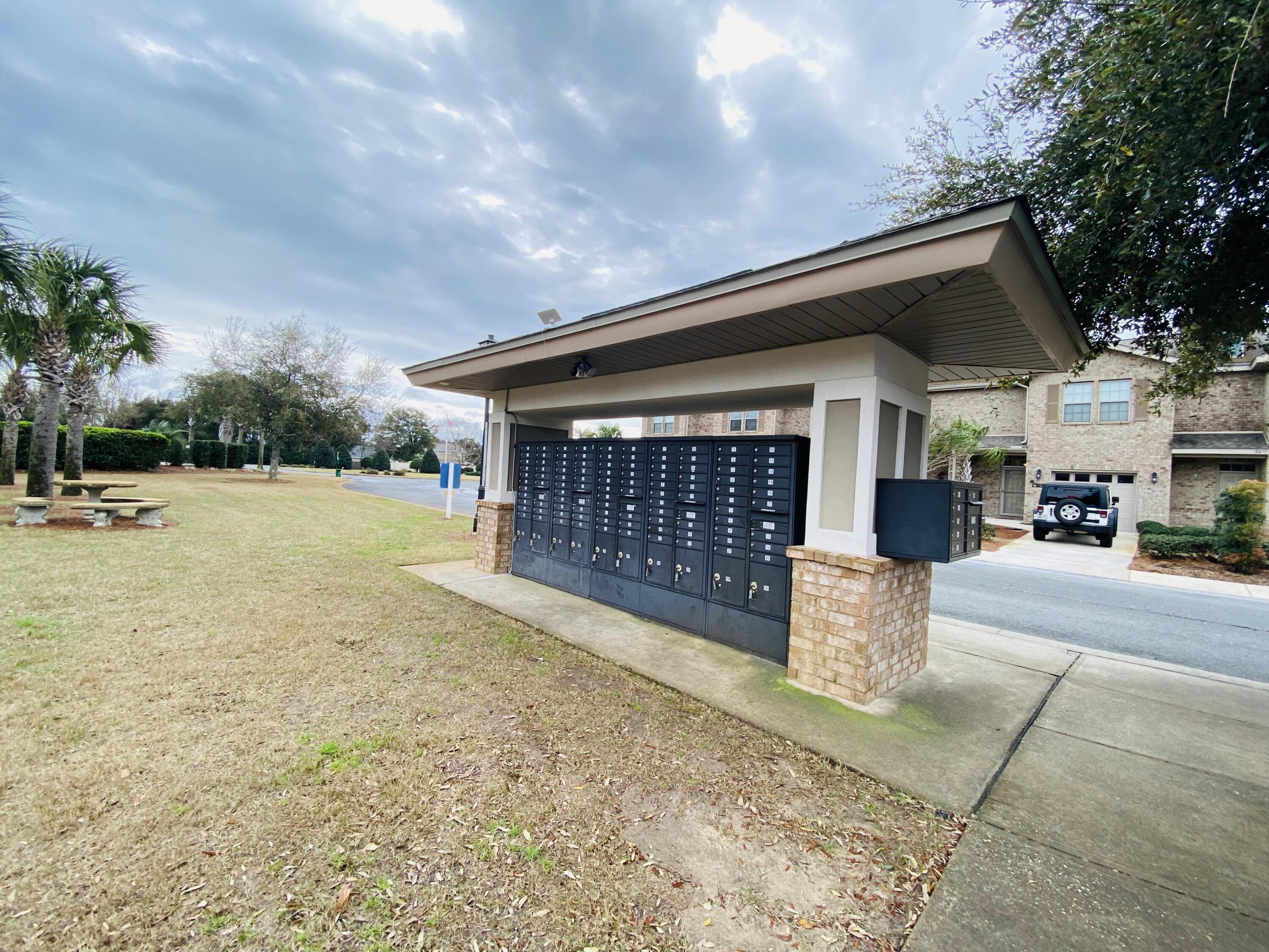 RESERVE POINTE - Residential