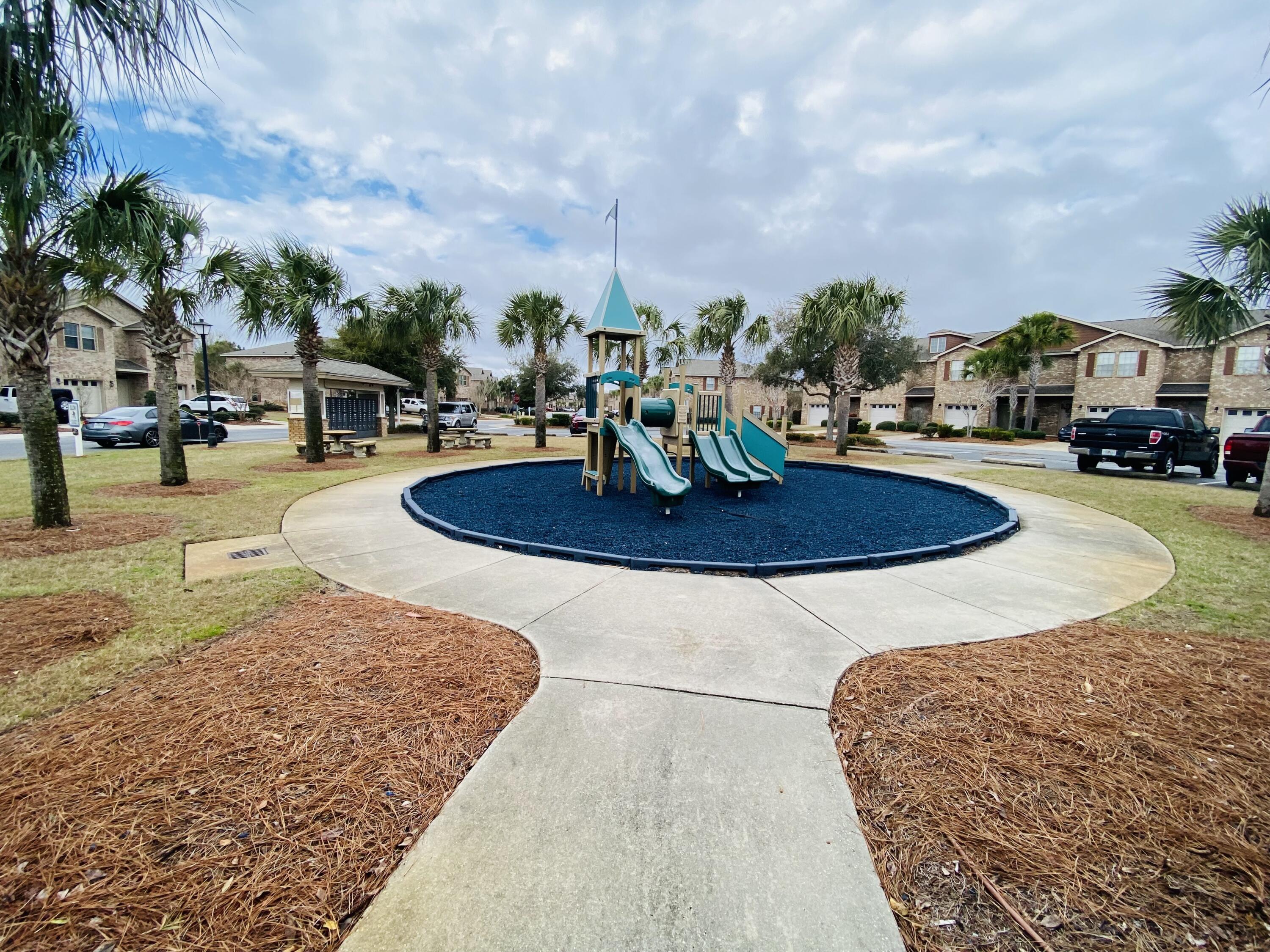 RESERVE POINTE - Residential