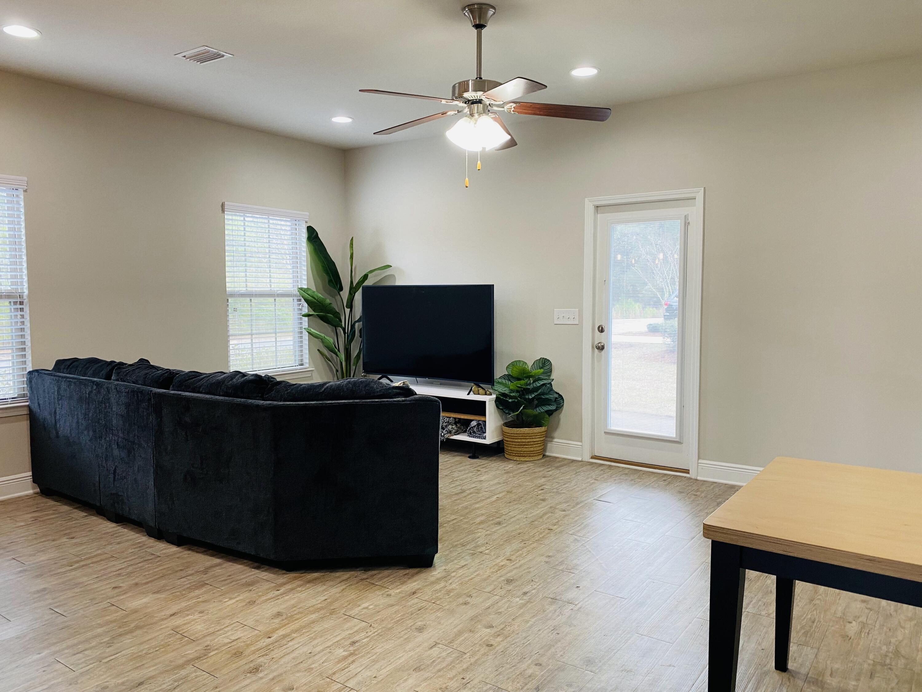 RESERVE POINTE - Residential