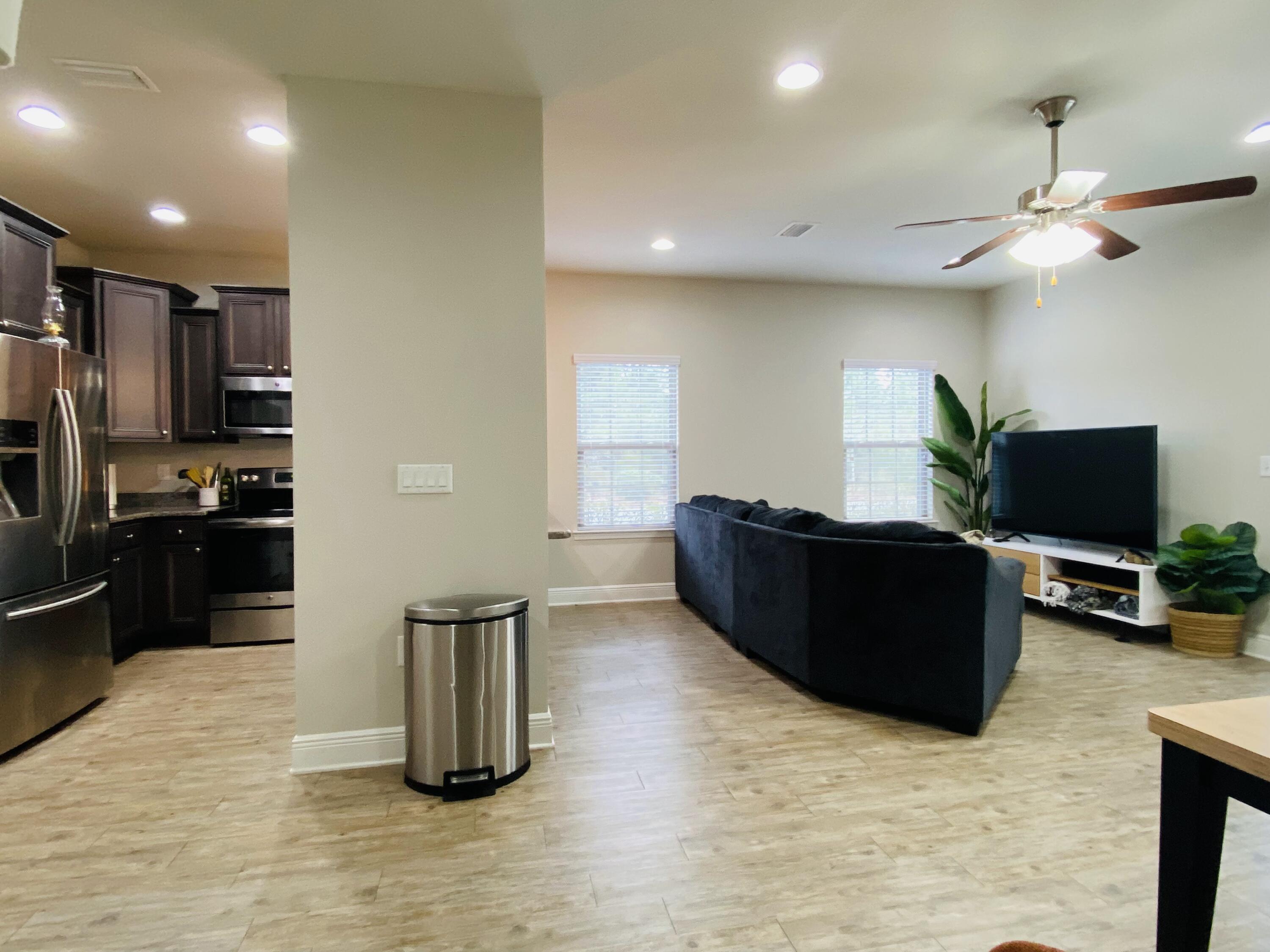 RESERVE POINTE - Residential