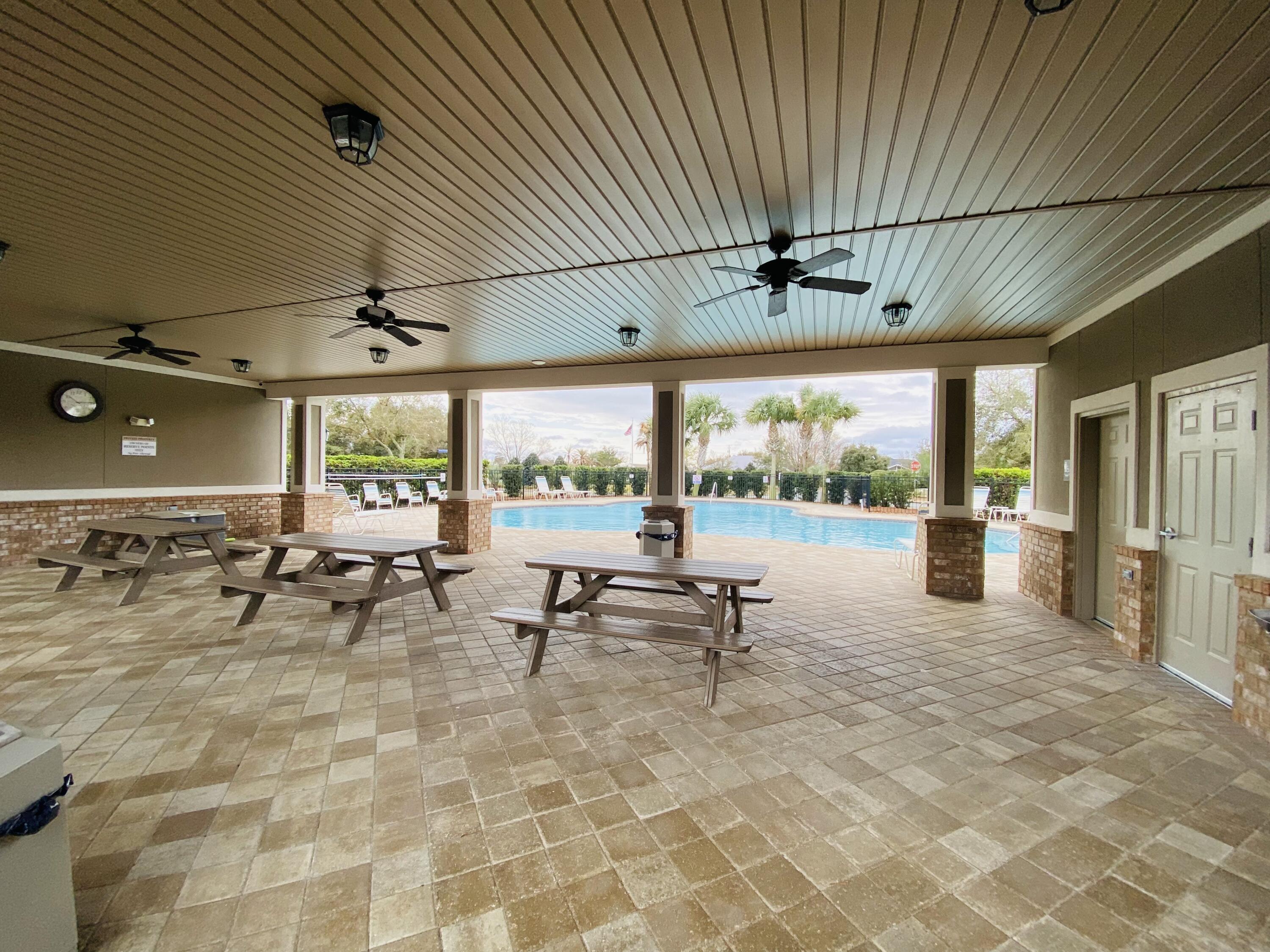 RESERVE POINTE - Residential