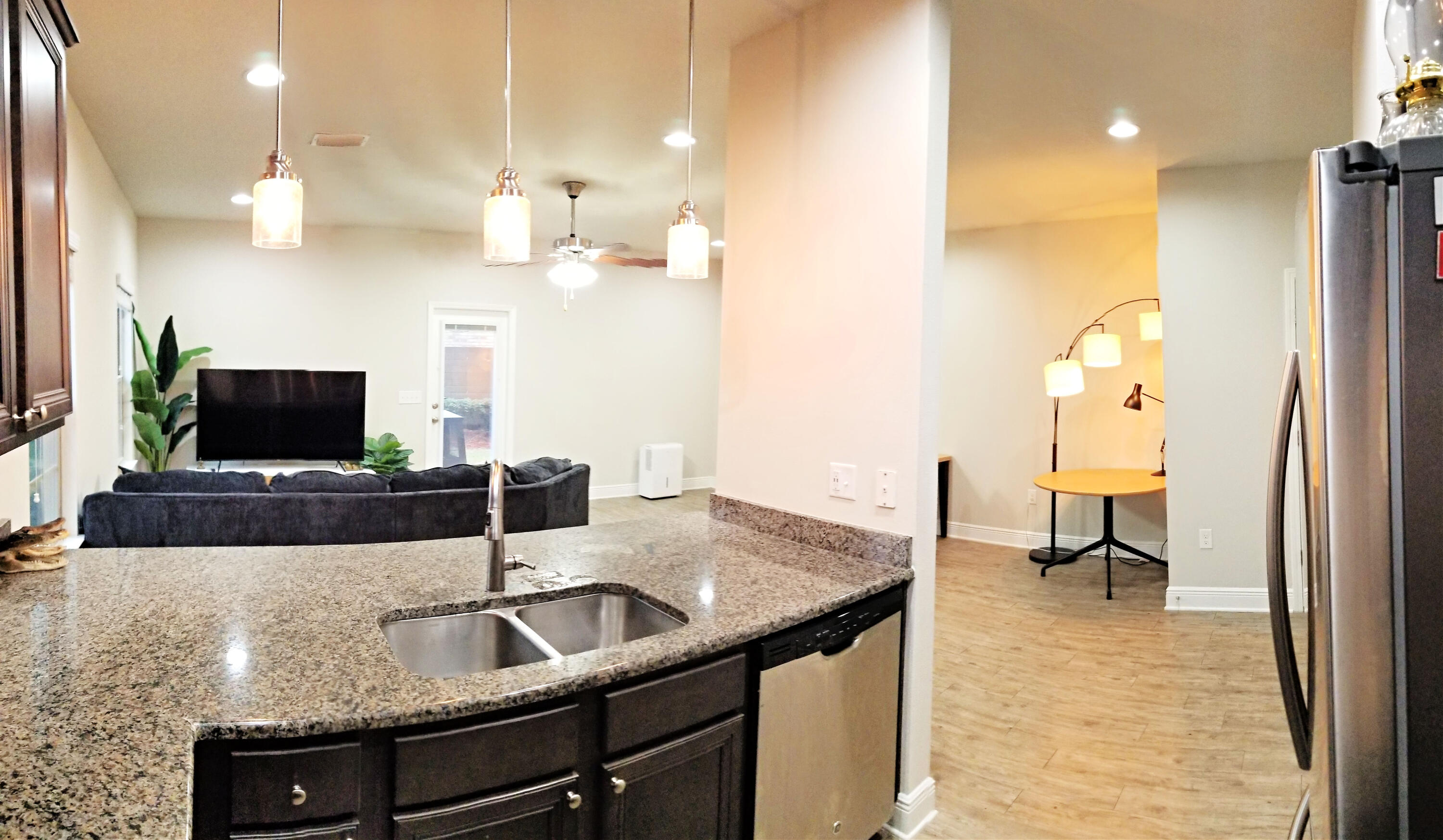 RESERVE POINTE - Residential