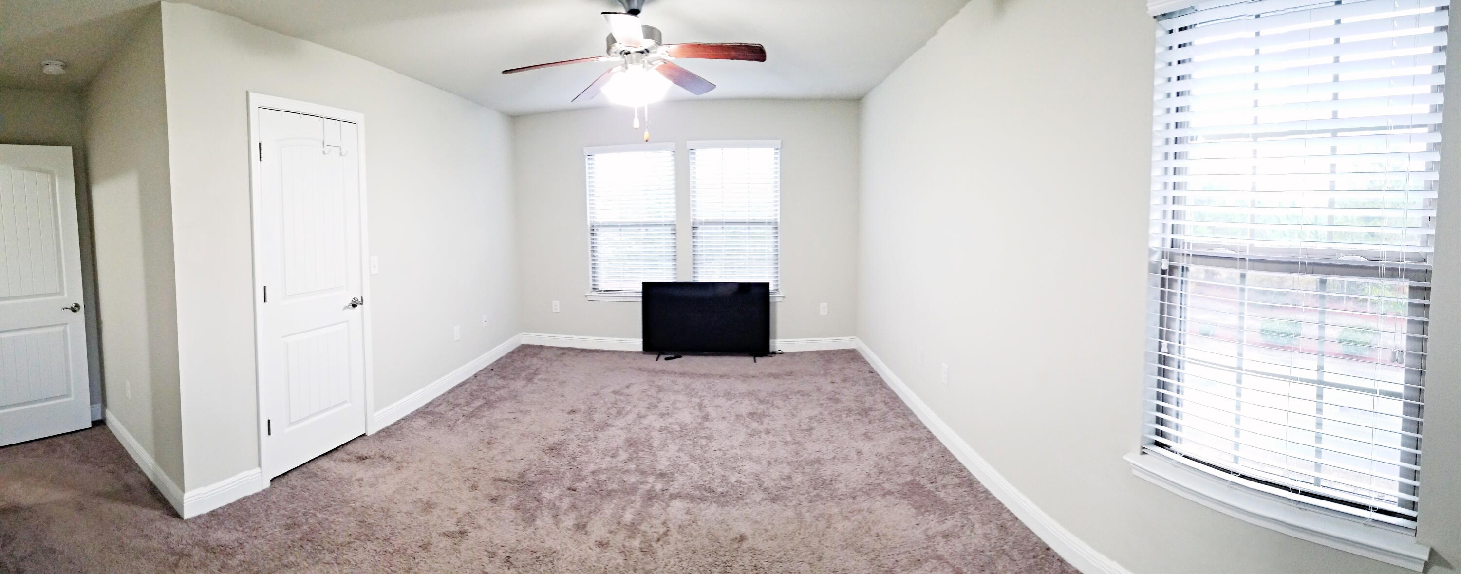 RESERVE POINTE - Residential