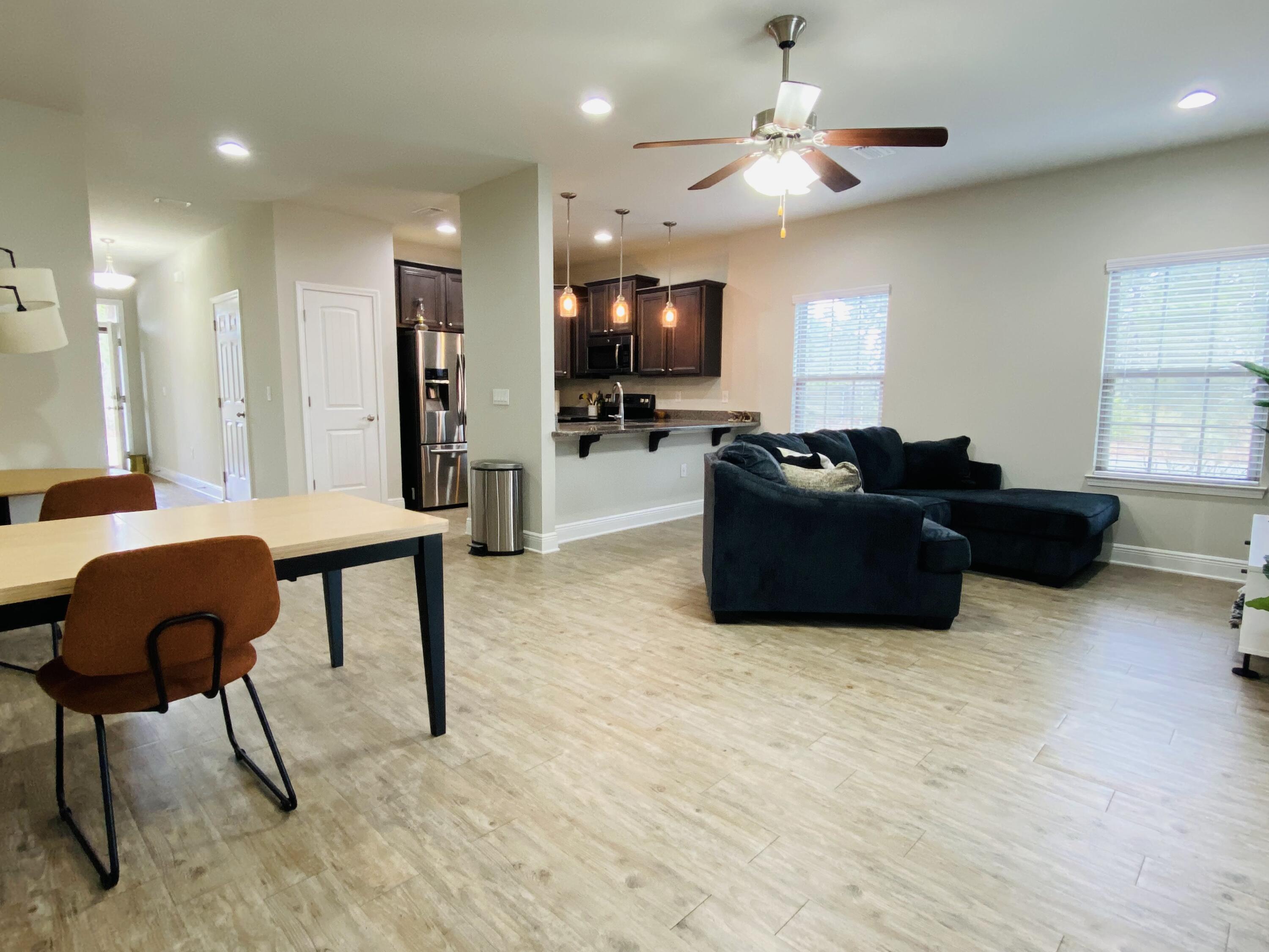 RESERVE POINTE - Residential
