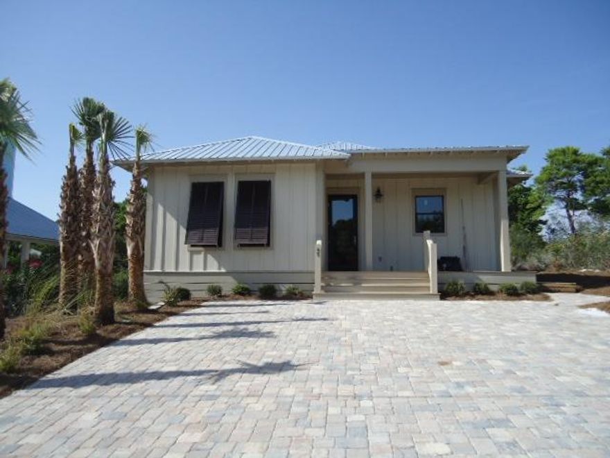 New construction home has been completed. This home sits on large lot with plenty of space to add pool and garage. Home features large bedrooms, 10 ft ceilings,wood flooring, travertine in baths,huge living area and screened porch on back. Great home for primary residence or second home.